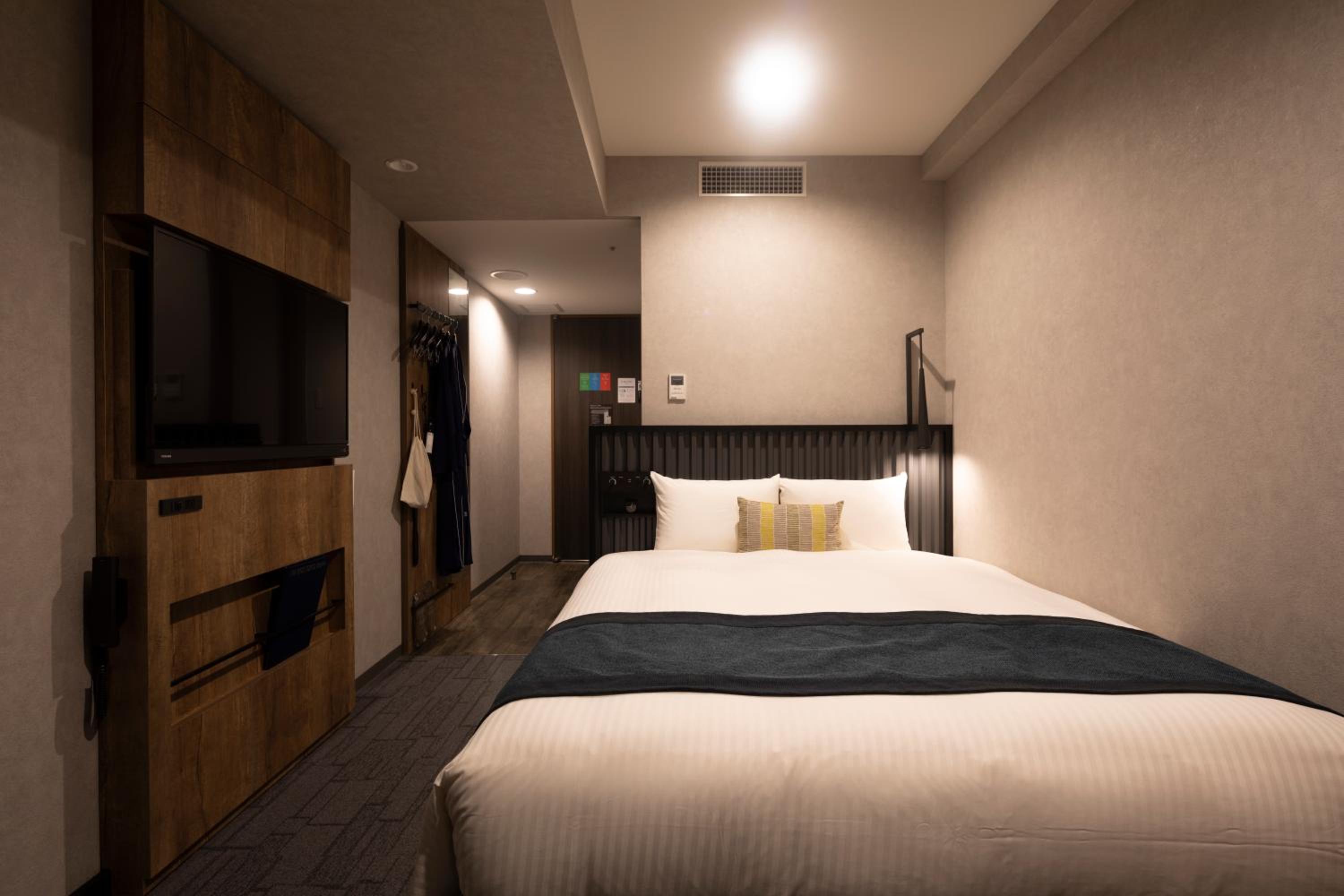 17sqm Superior Queen Room with Park View - Non-Smoking photo 2