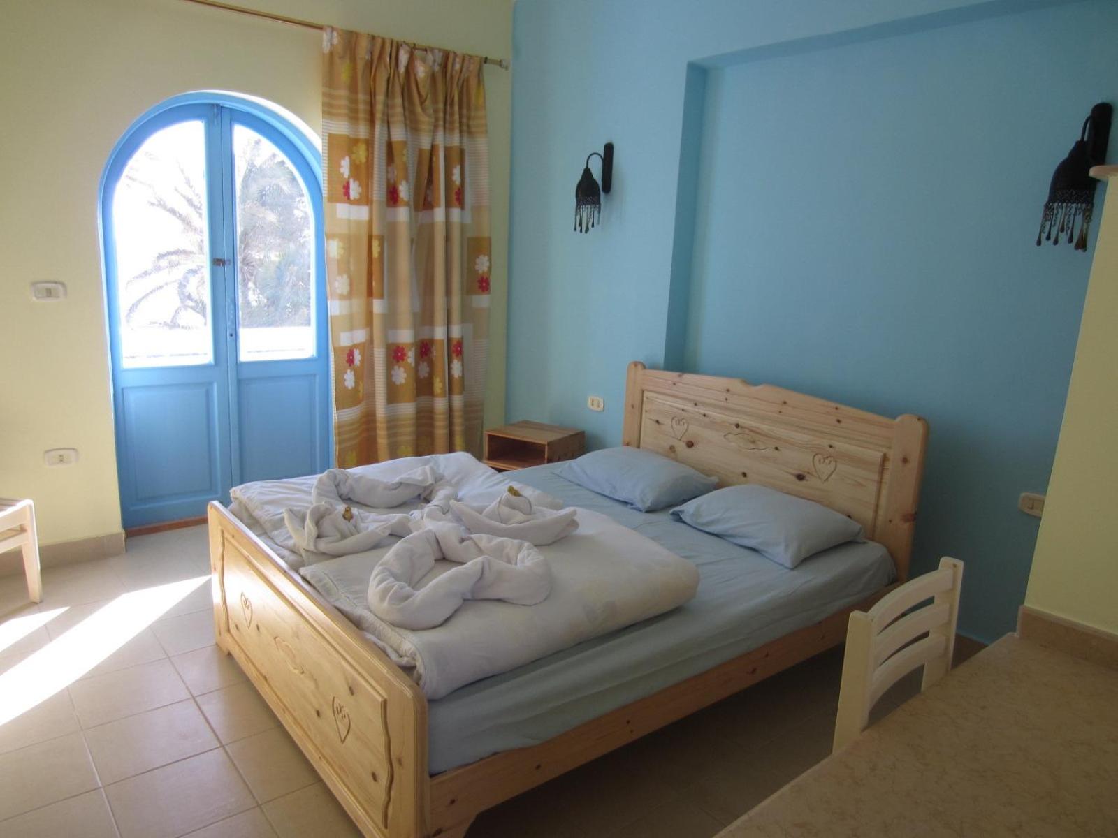 Double Room - Photo 17