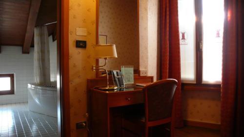 Single Room photo 3