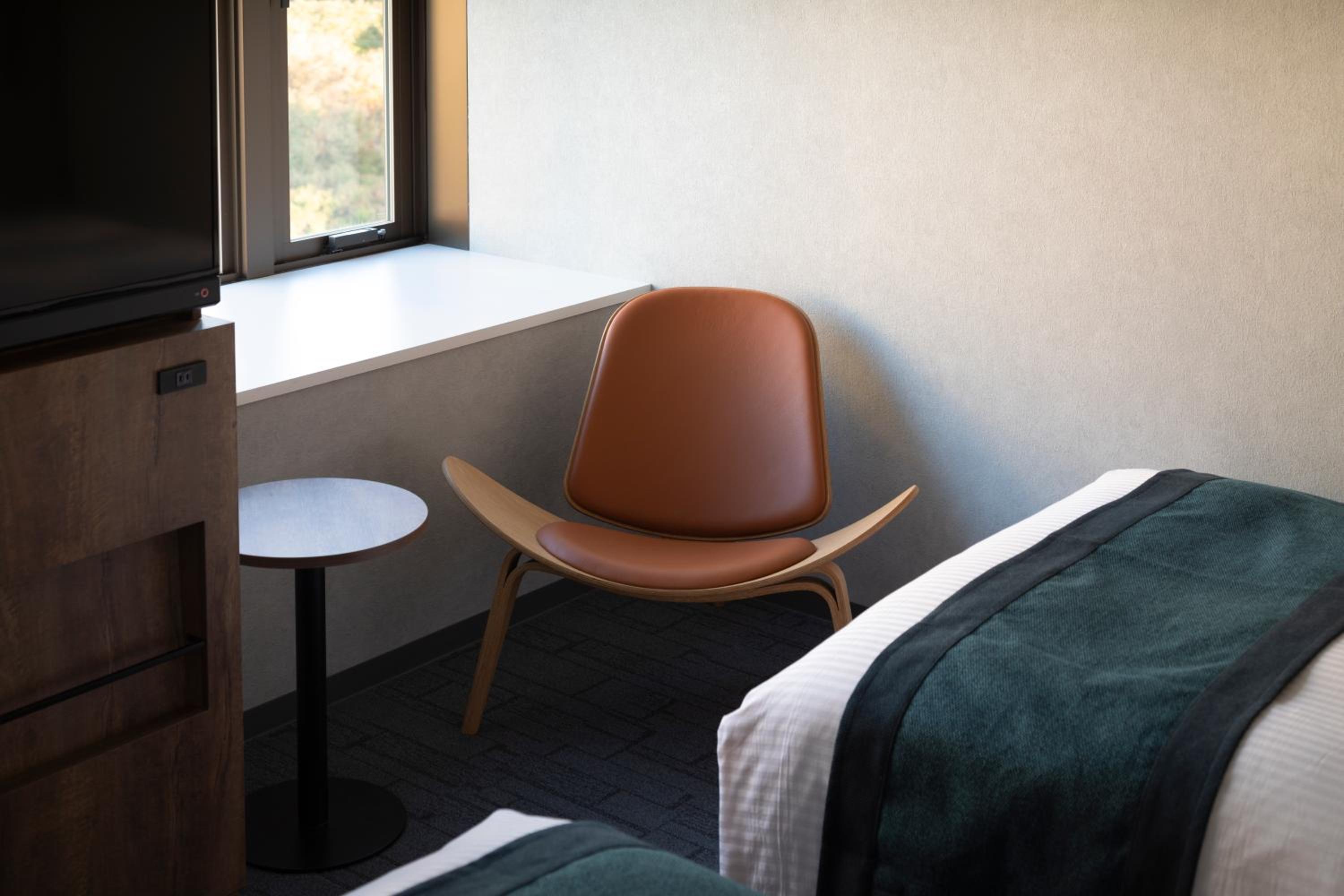 30sqm Extra Large Deluxe Twin Room on the Top Floor - Non-Smoking photo 2