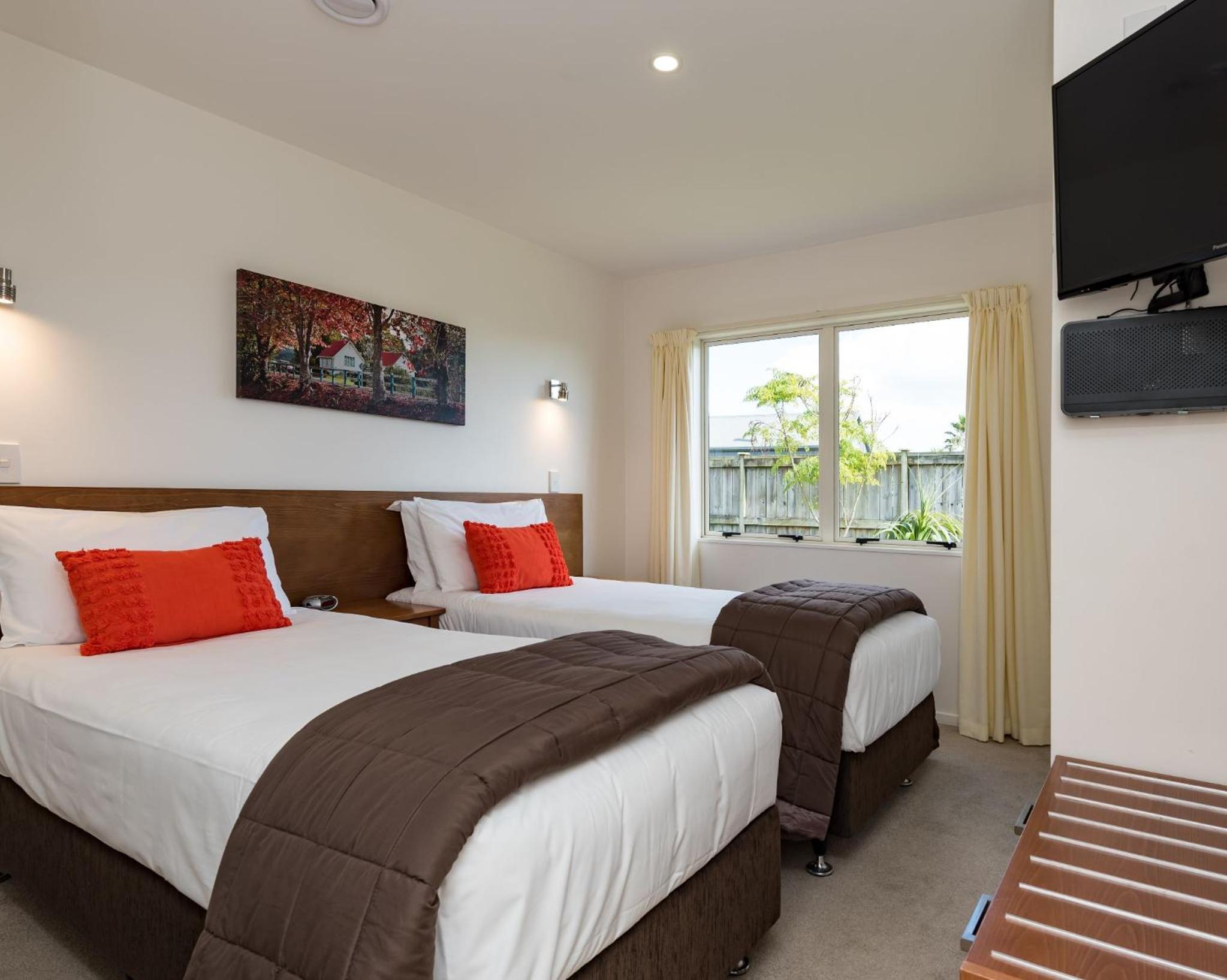 Superior Two-Bedroom Apartment - Beachfront photo 2