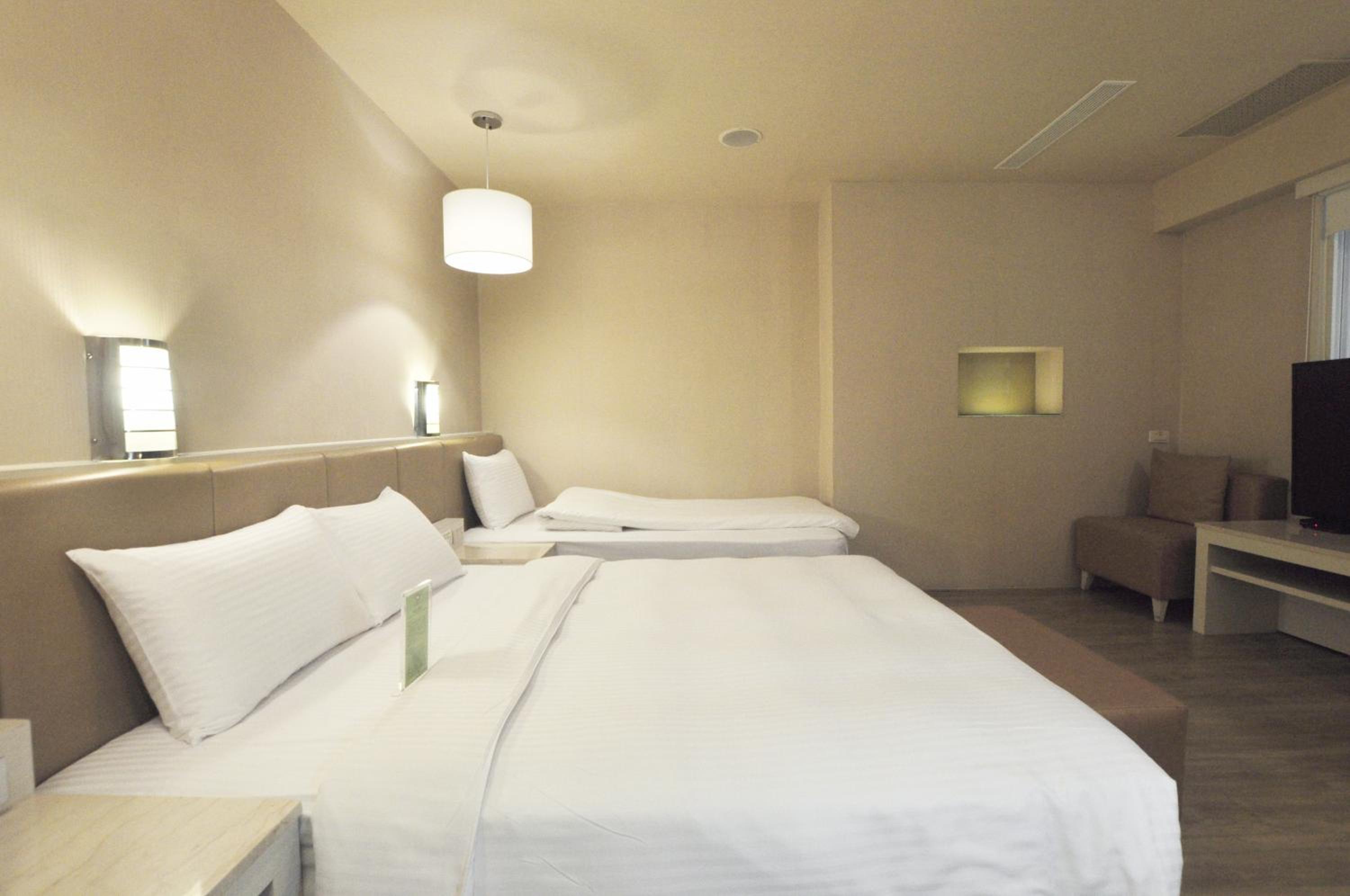 Deluxe Triple Room photo 2