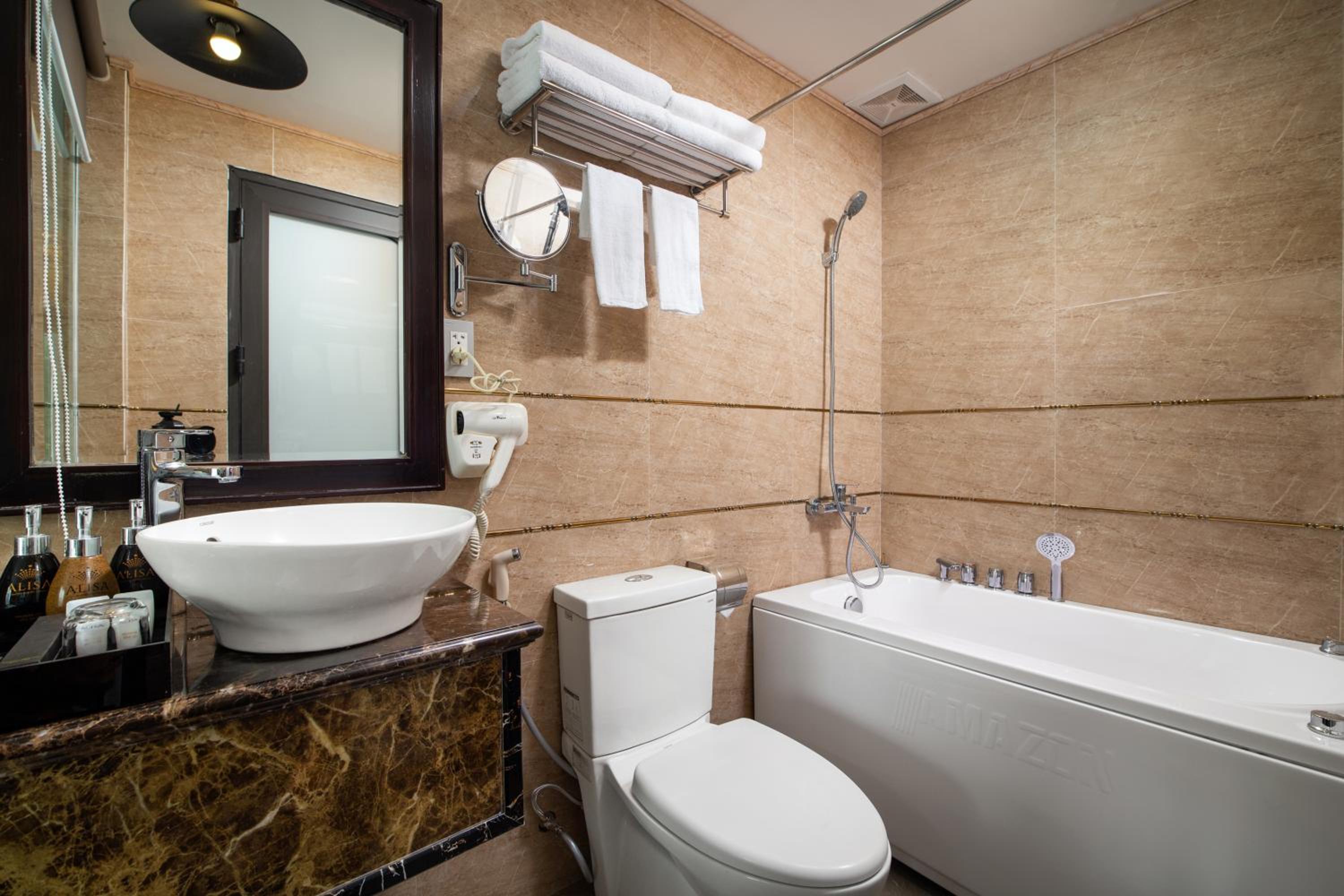 Triple Room with Balcony photo 2