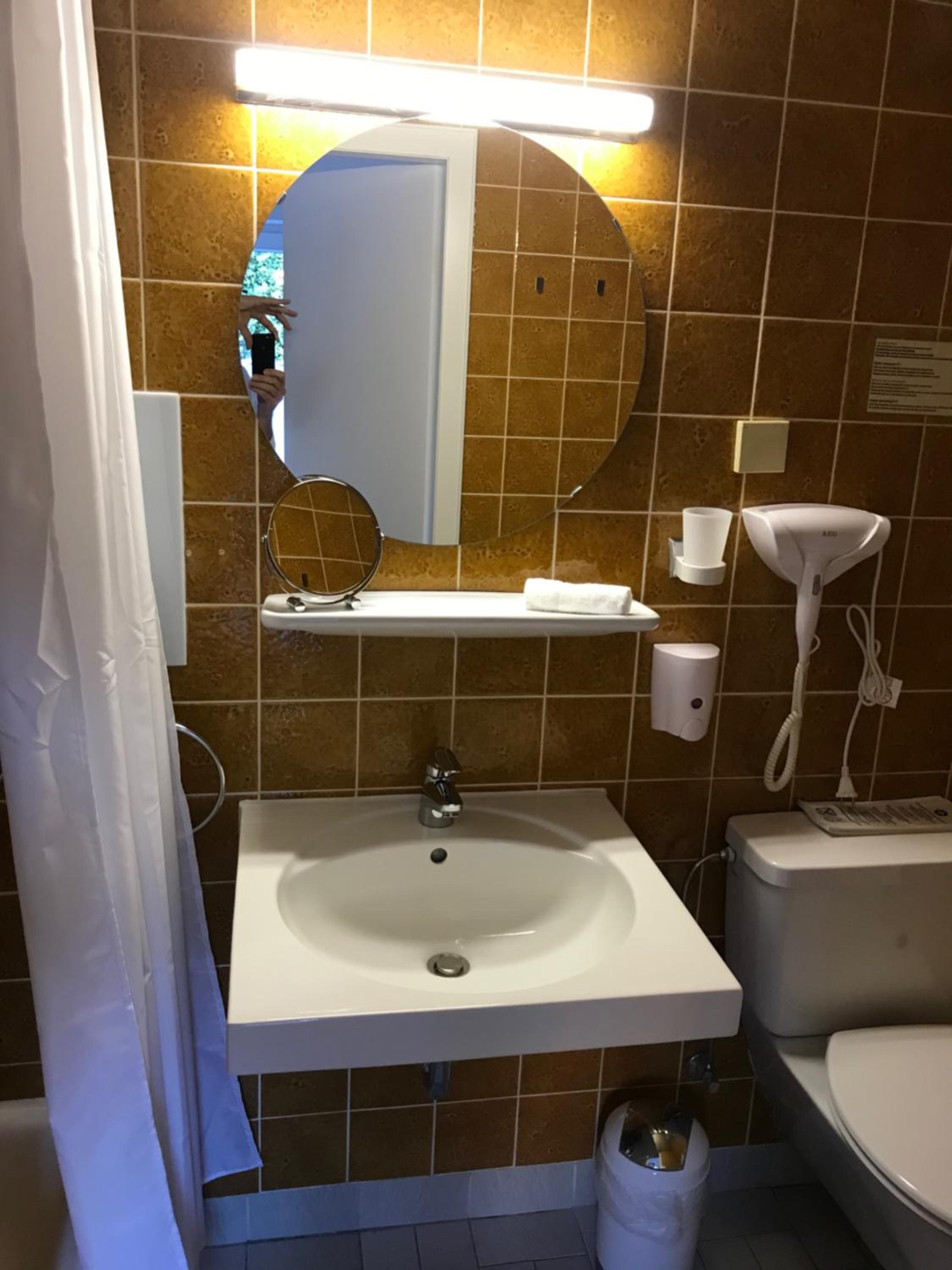 Single Room photo 2