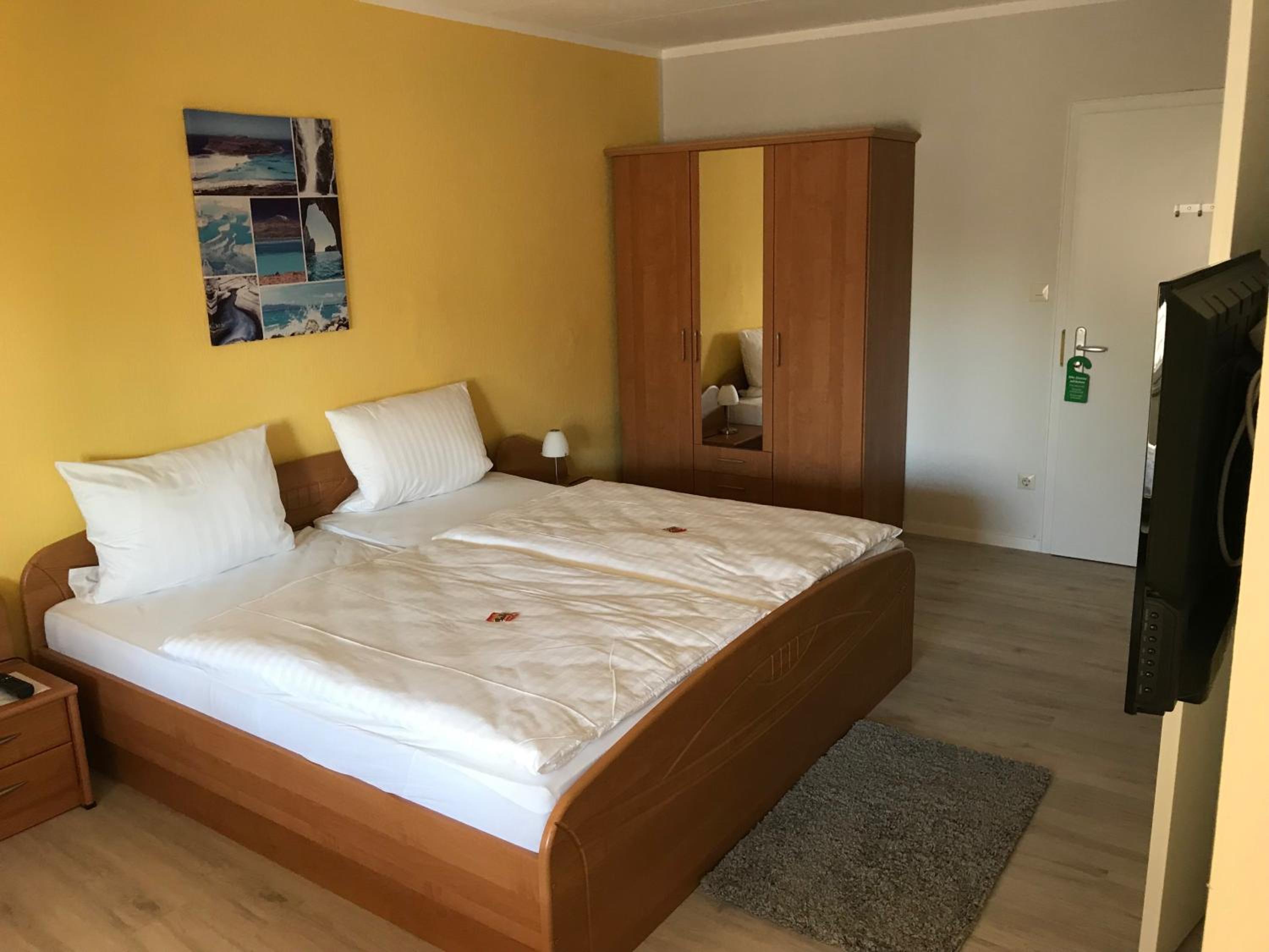 Quadruple Room - Photo 1
