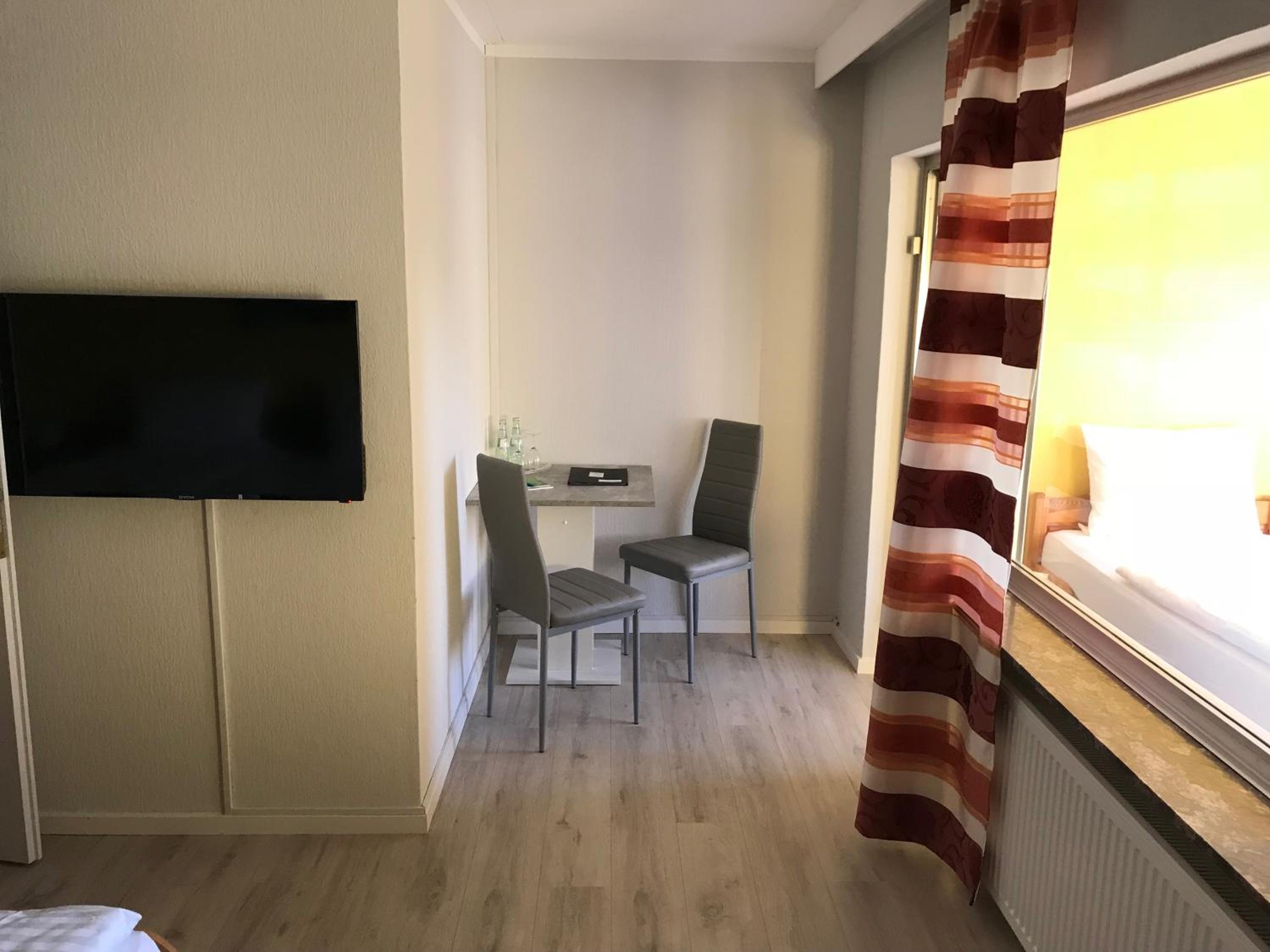 Quadruple Room - Photo 3