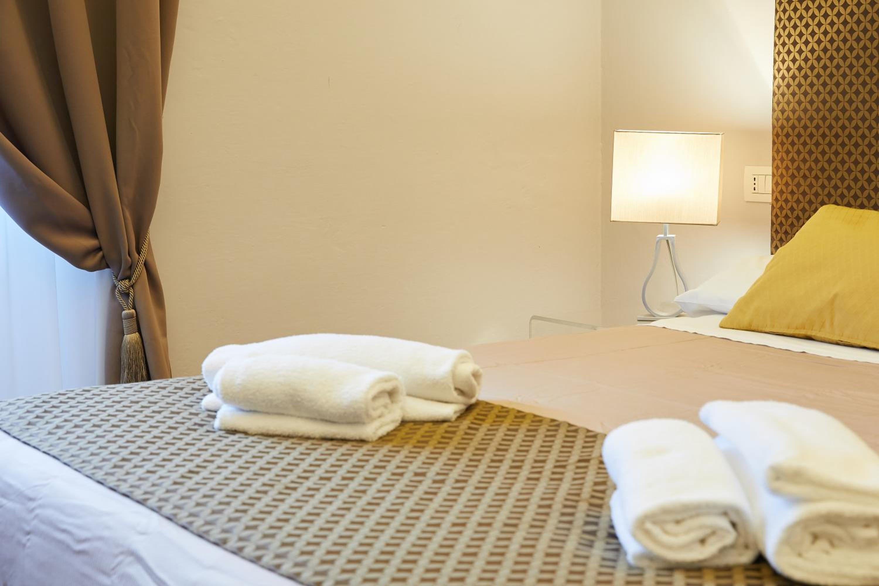 Double Room with Private Bathroom photo 2