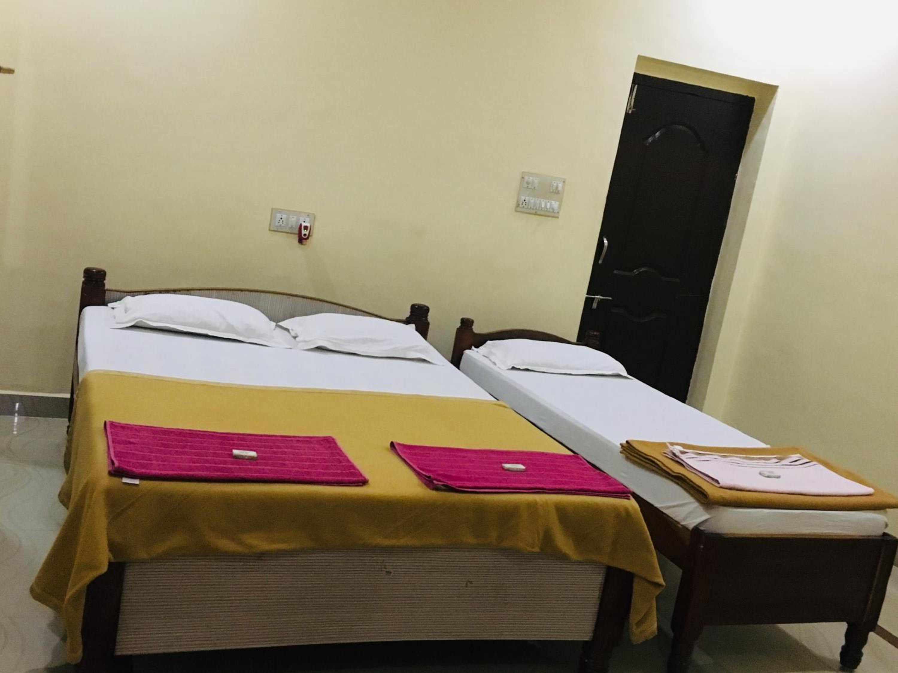 Deluxe Triple Room photo 2