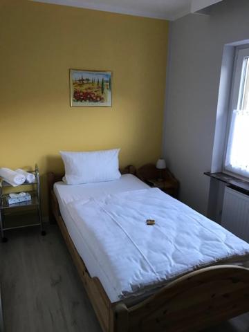 Single Room photo 3