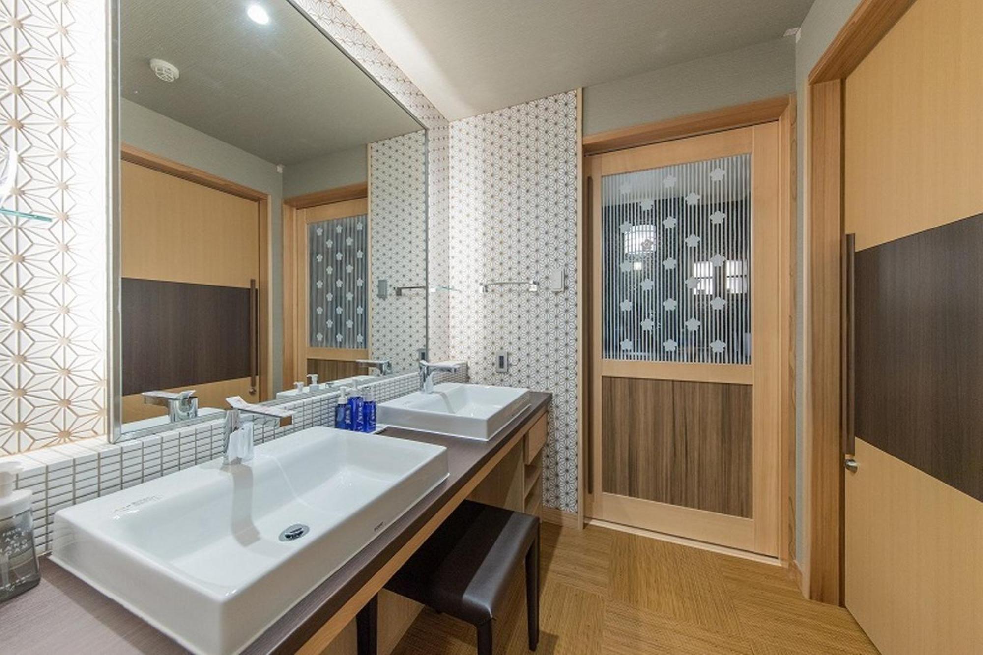 Standard Family Room with Tatami Area Mountain View with Shower -  Non-Smoking photo 2
