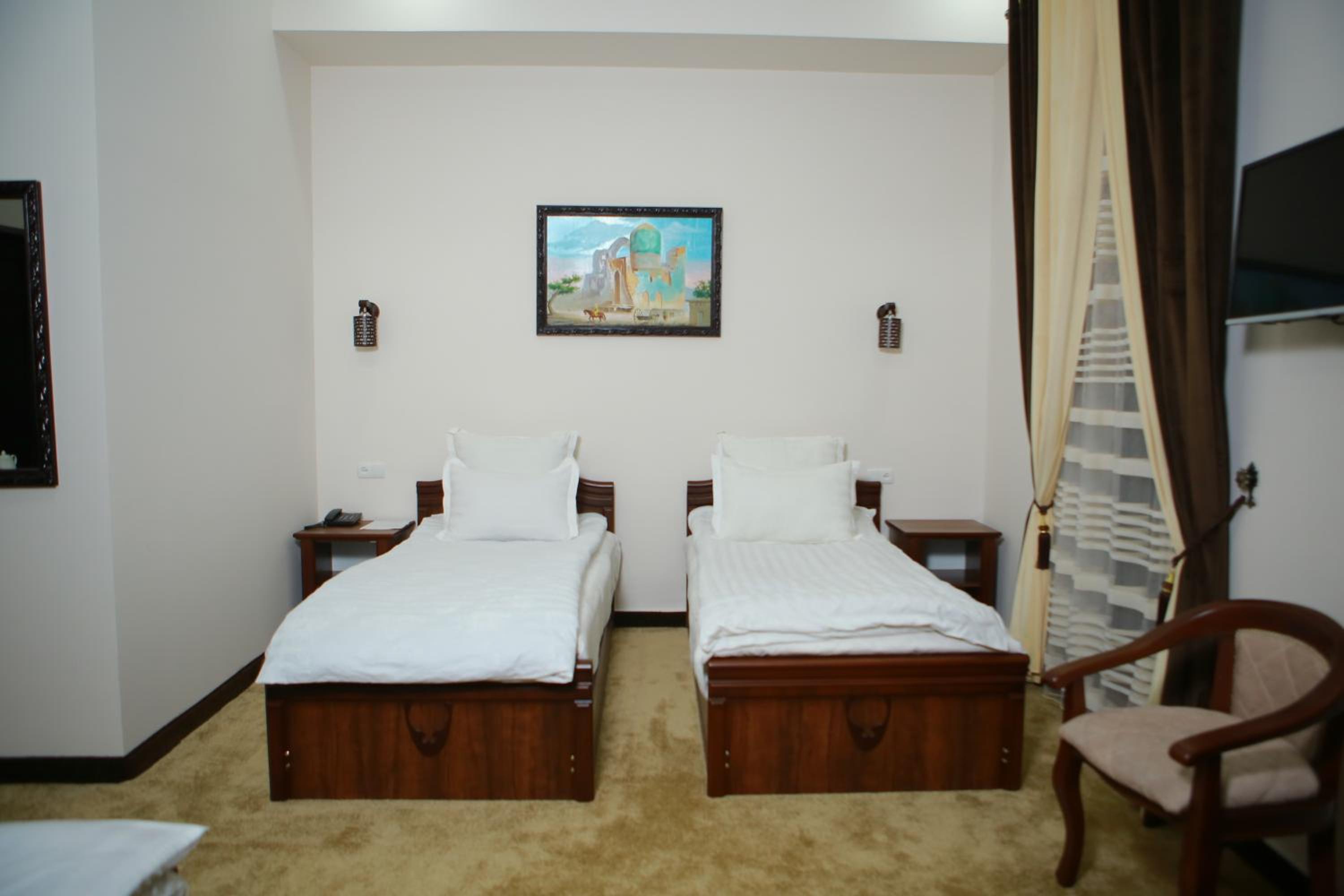 Deluxe Triple Room photo 2