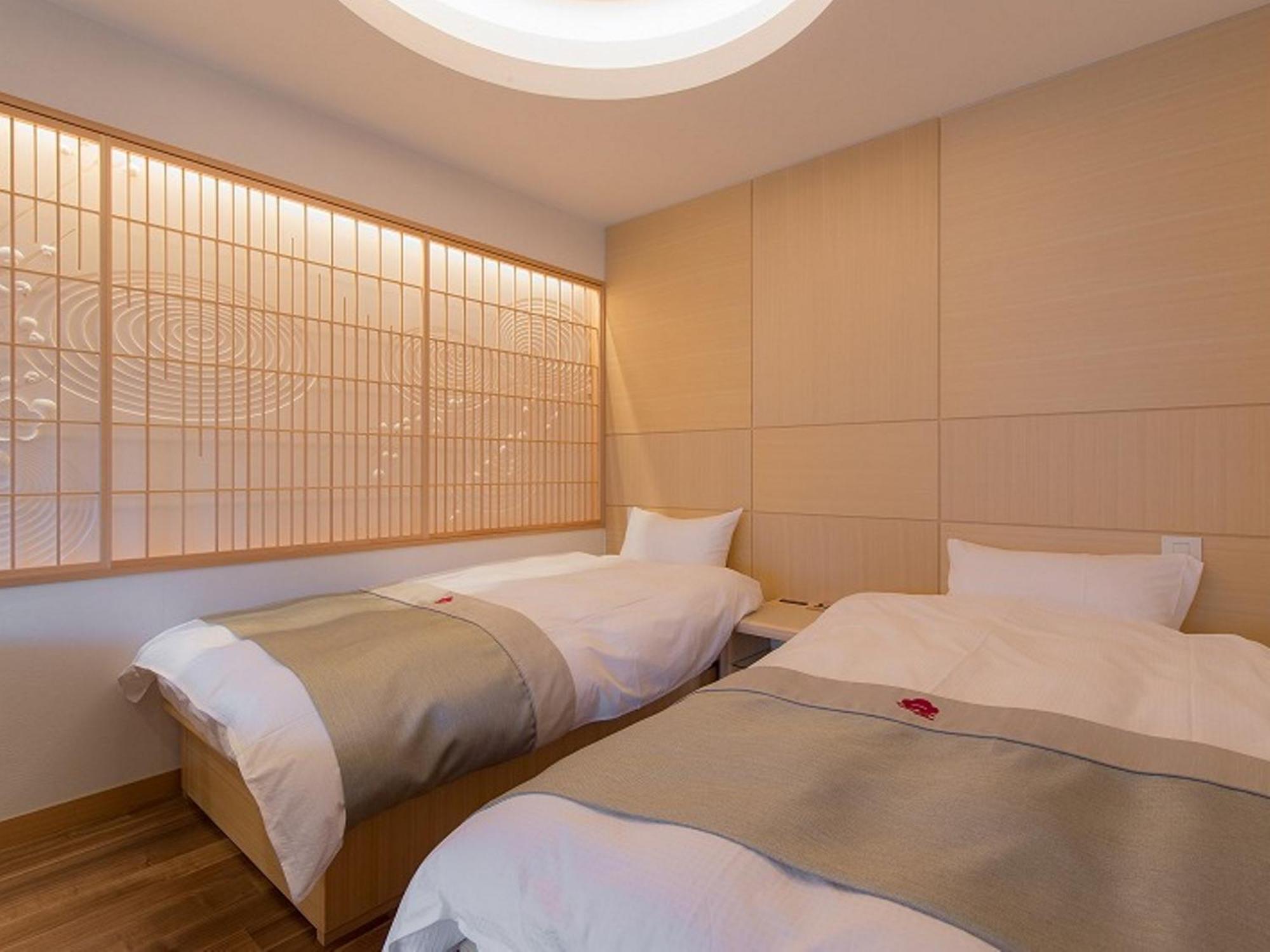 Deluxe Room with Tatami Area and Private Bathroom and Open-Air Bath - Non-Smoking photo 3