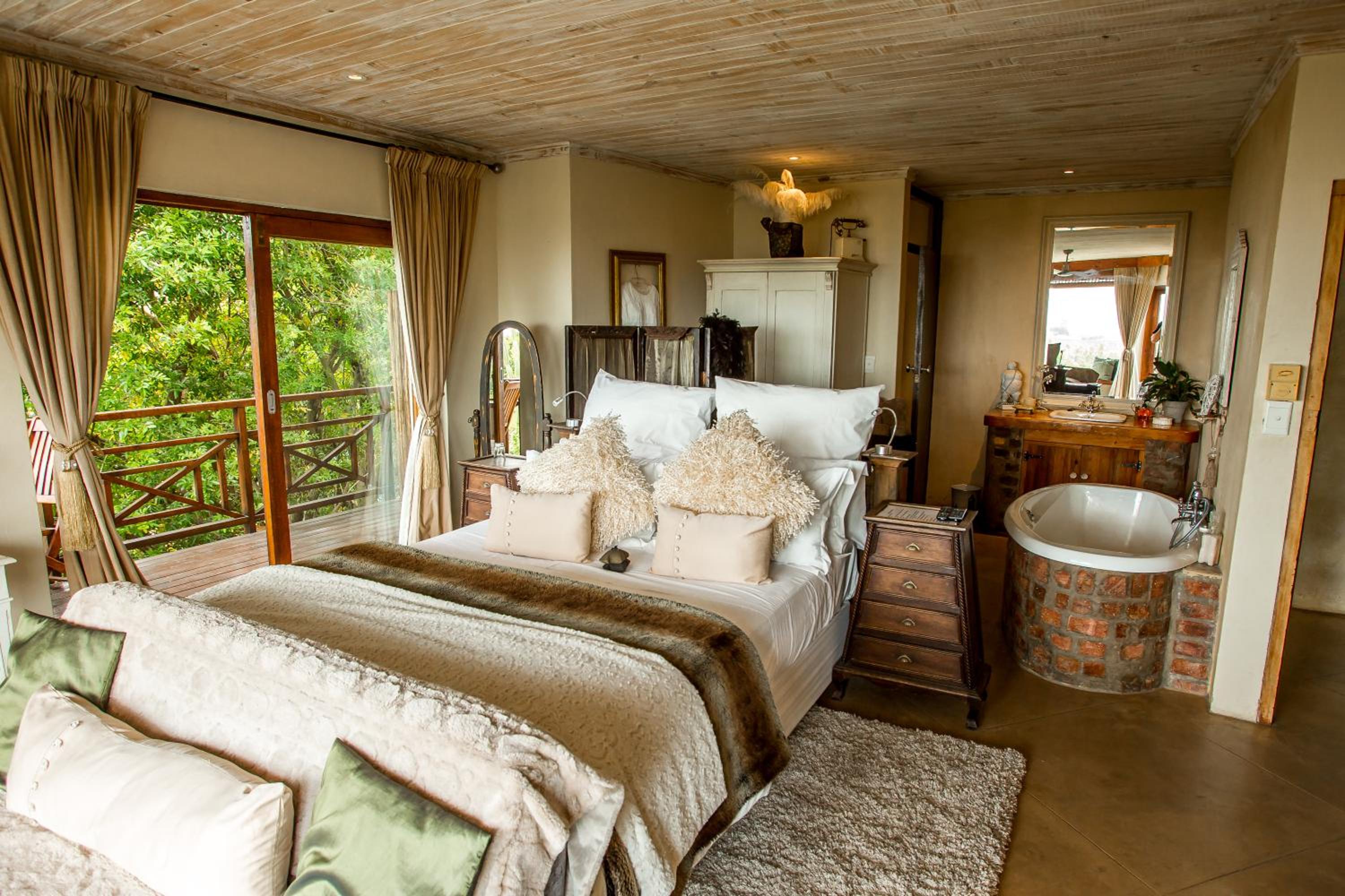 Honeymoon Suite - Photo 6