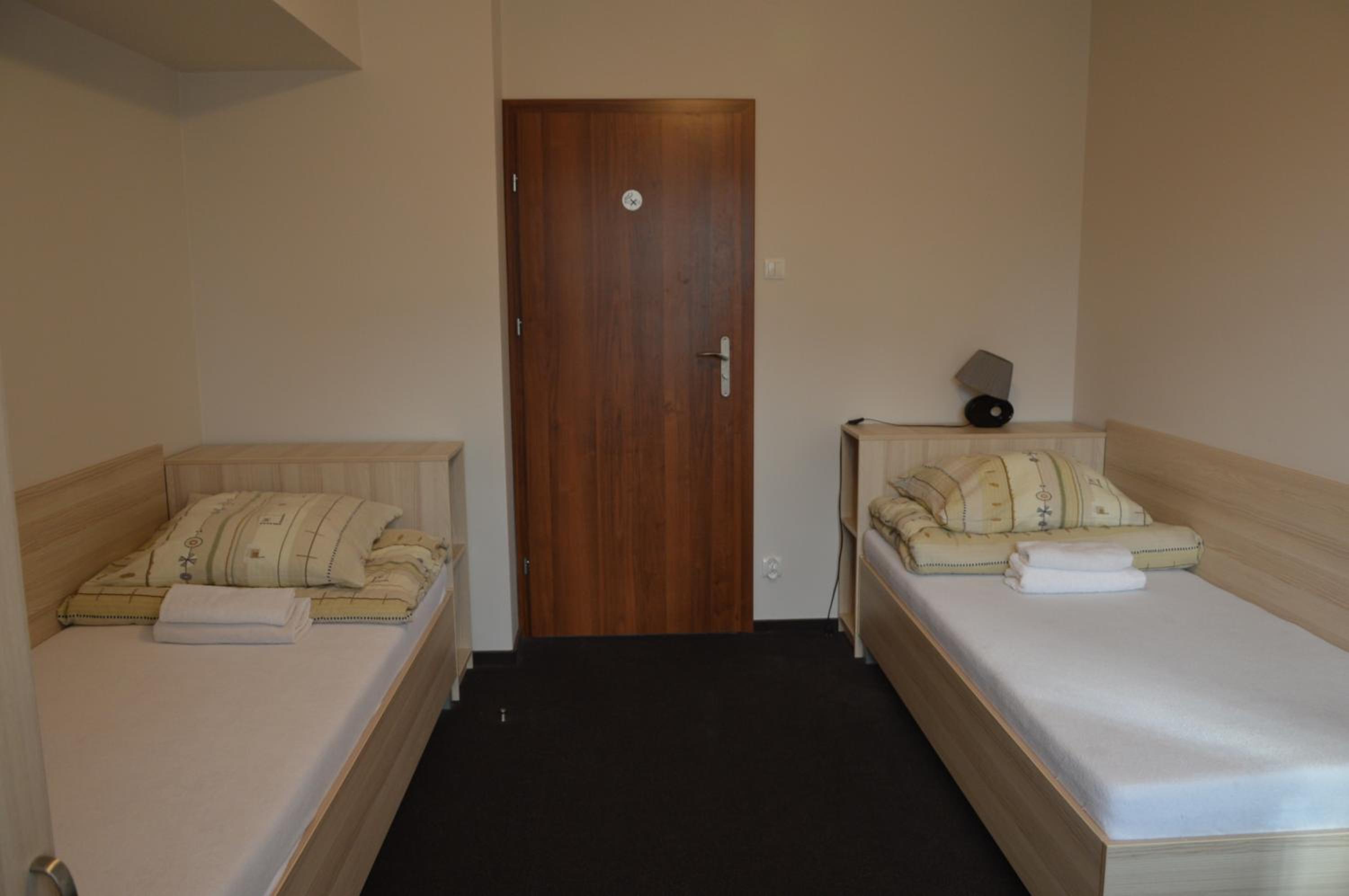 Twin Room with Shared Bathroom photo 3