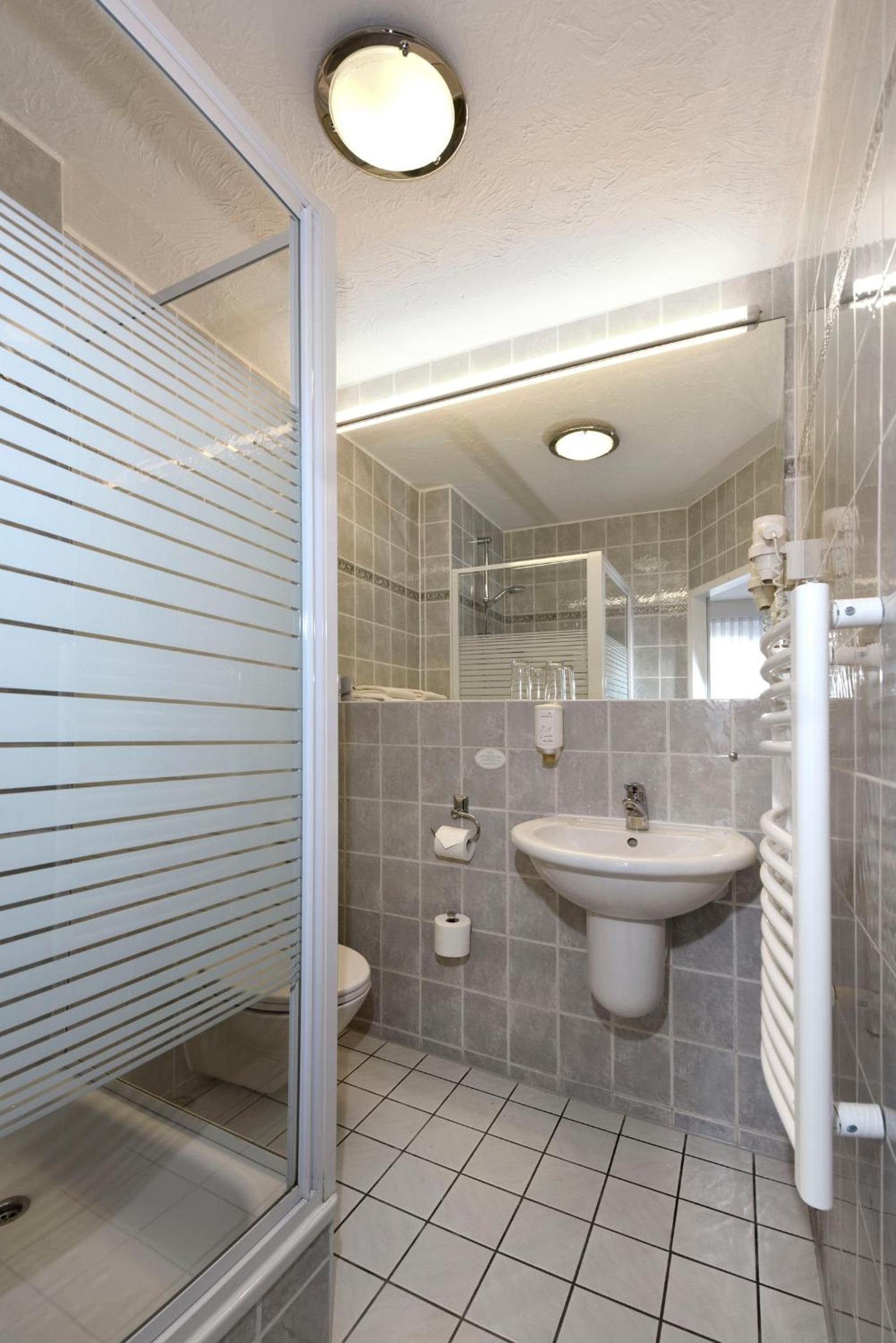 Budget Double or Twin Room photo 2