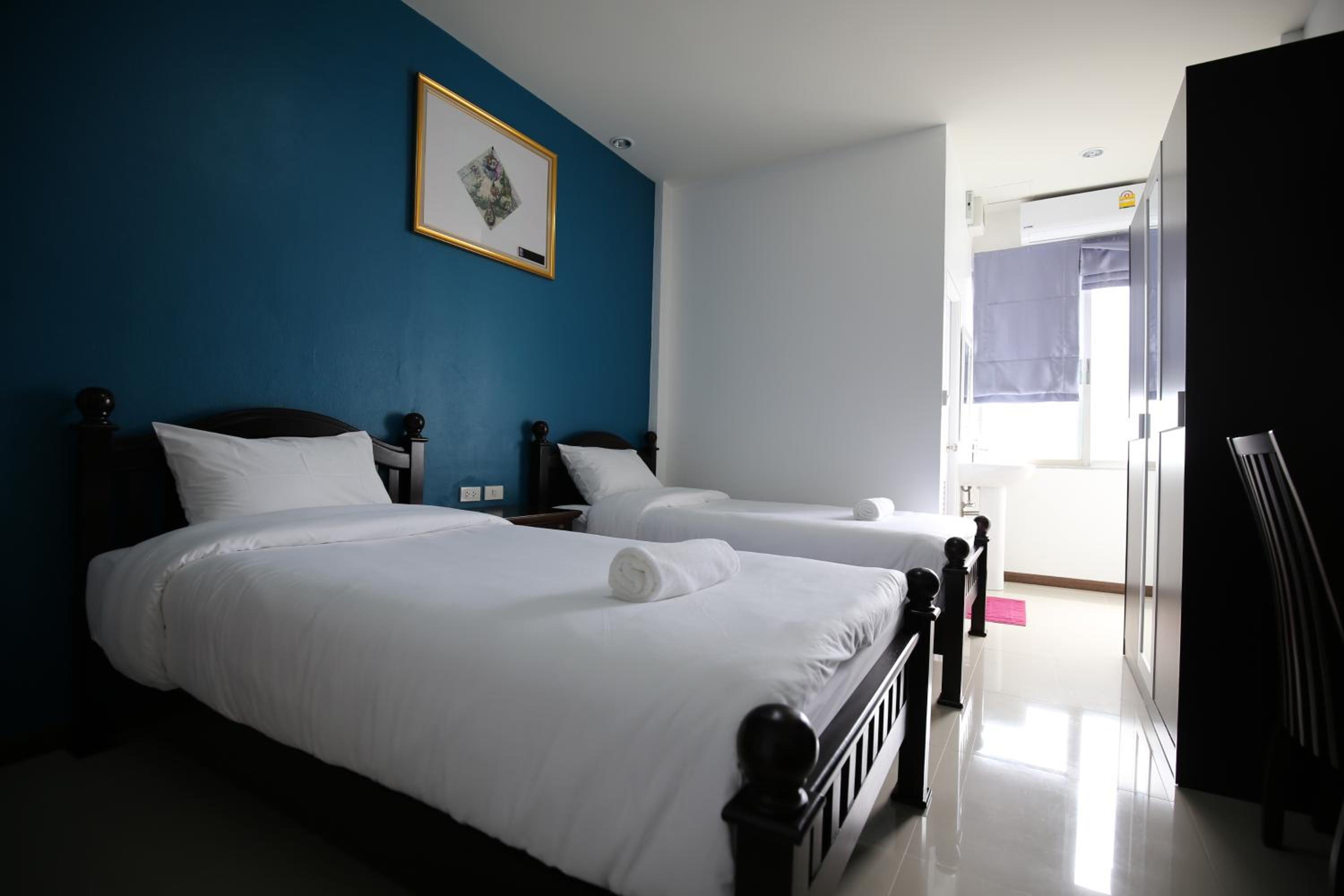 Twin Room - Photo 6