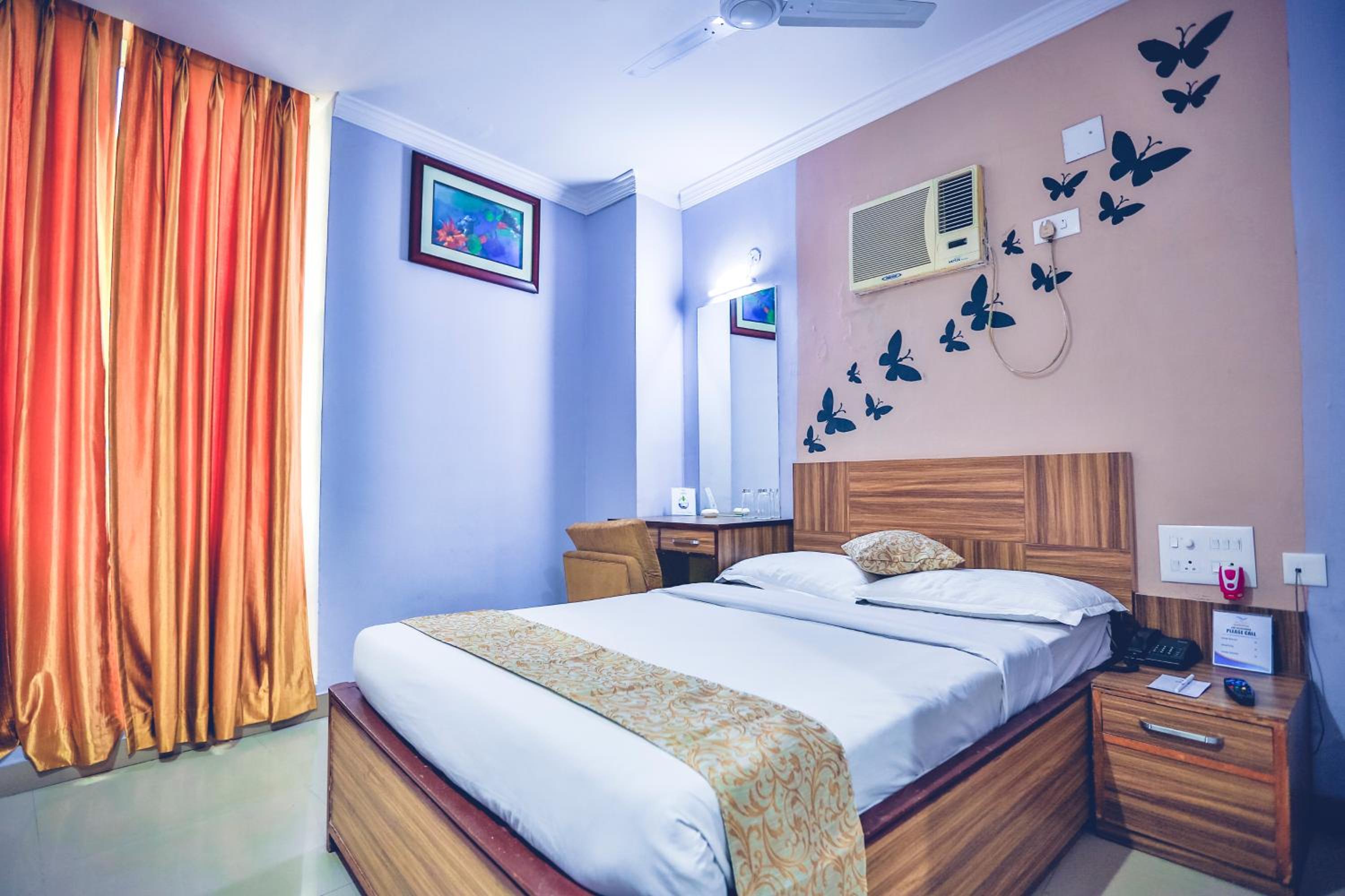 Deluxe Single Room