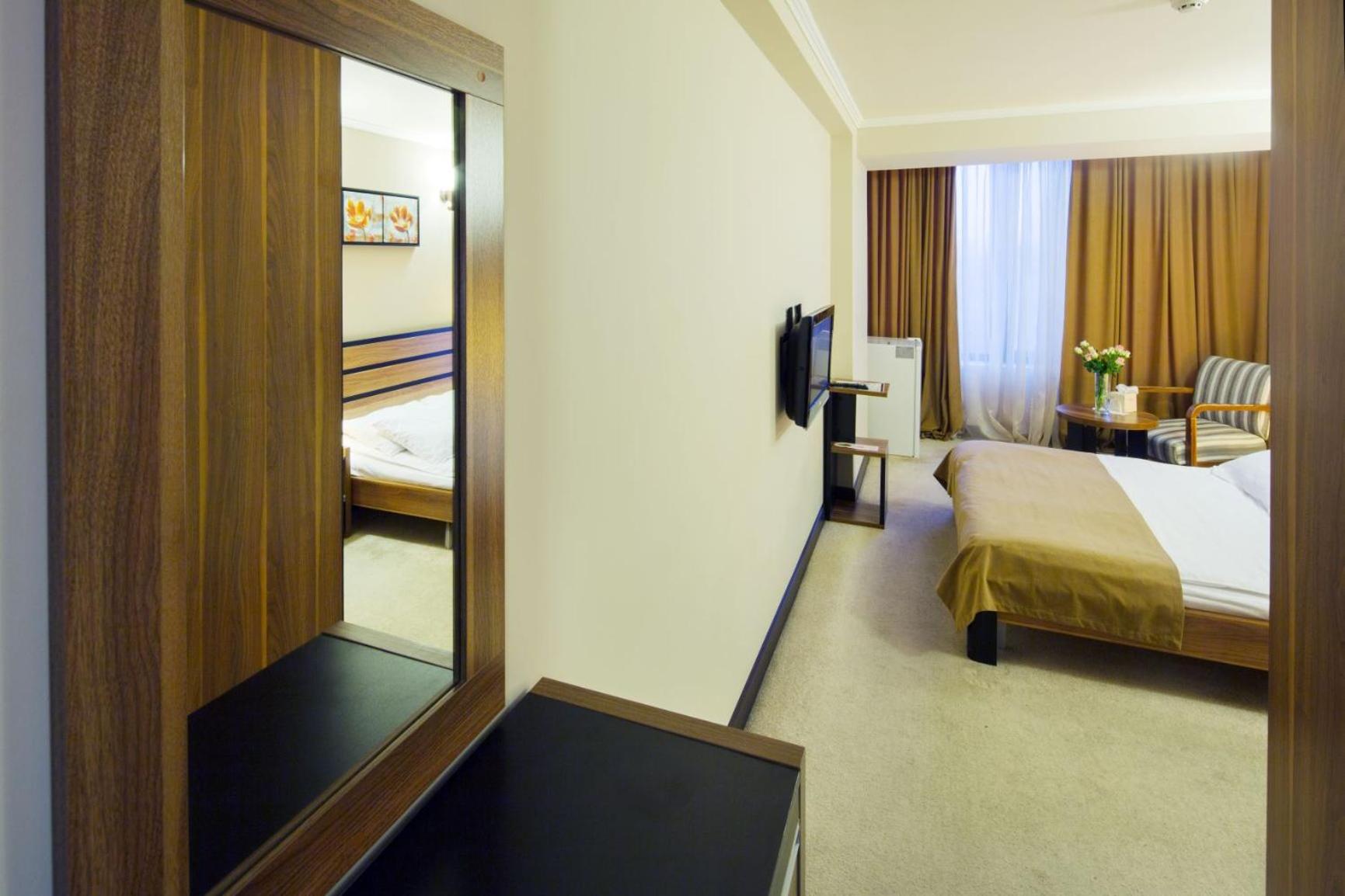 Standard Double Room photo 2