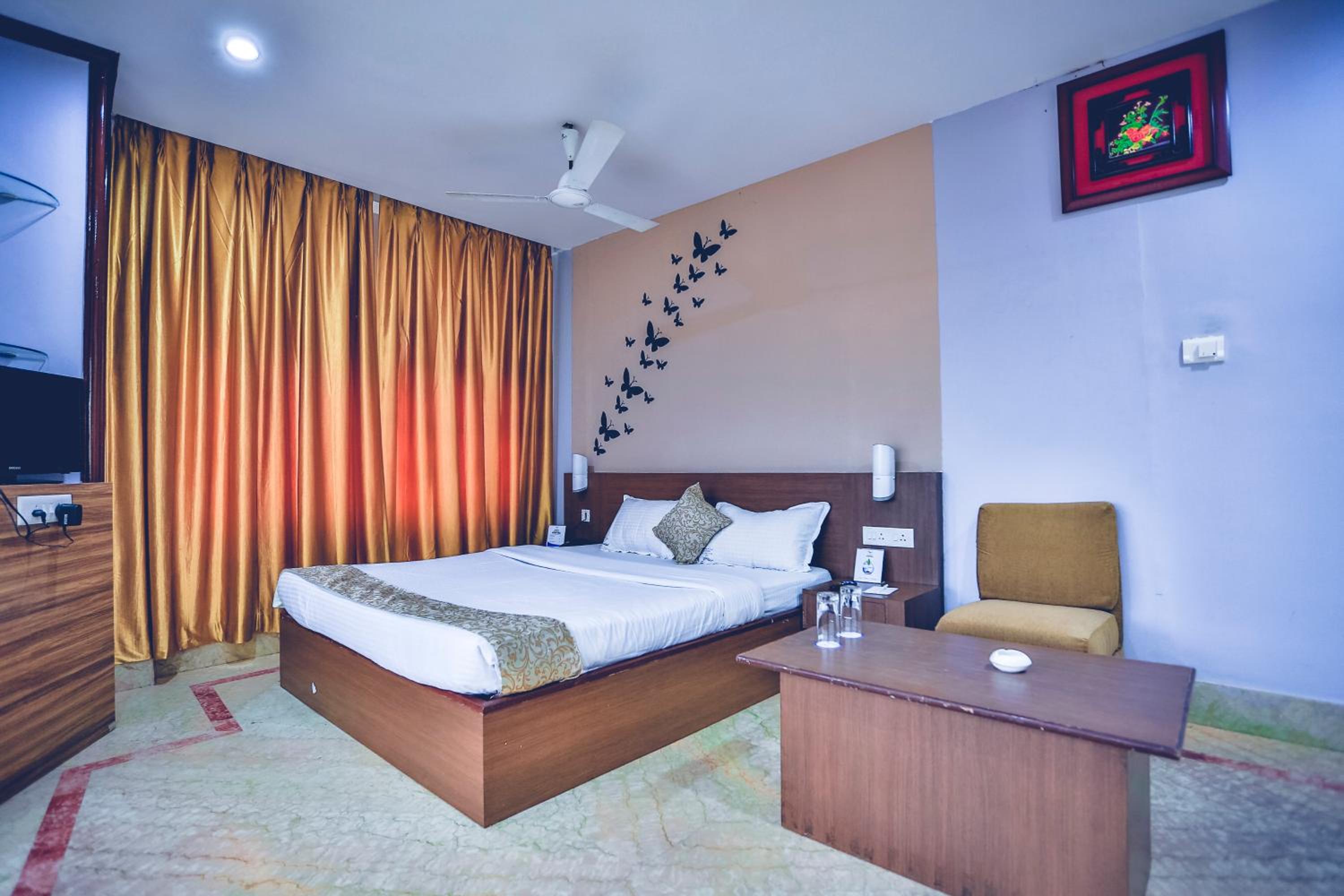 King Room with Lake View