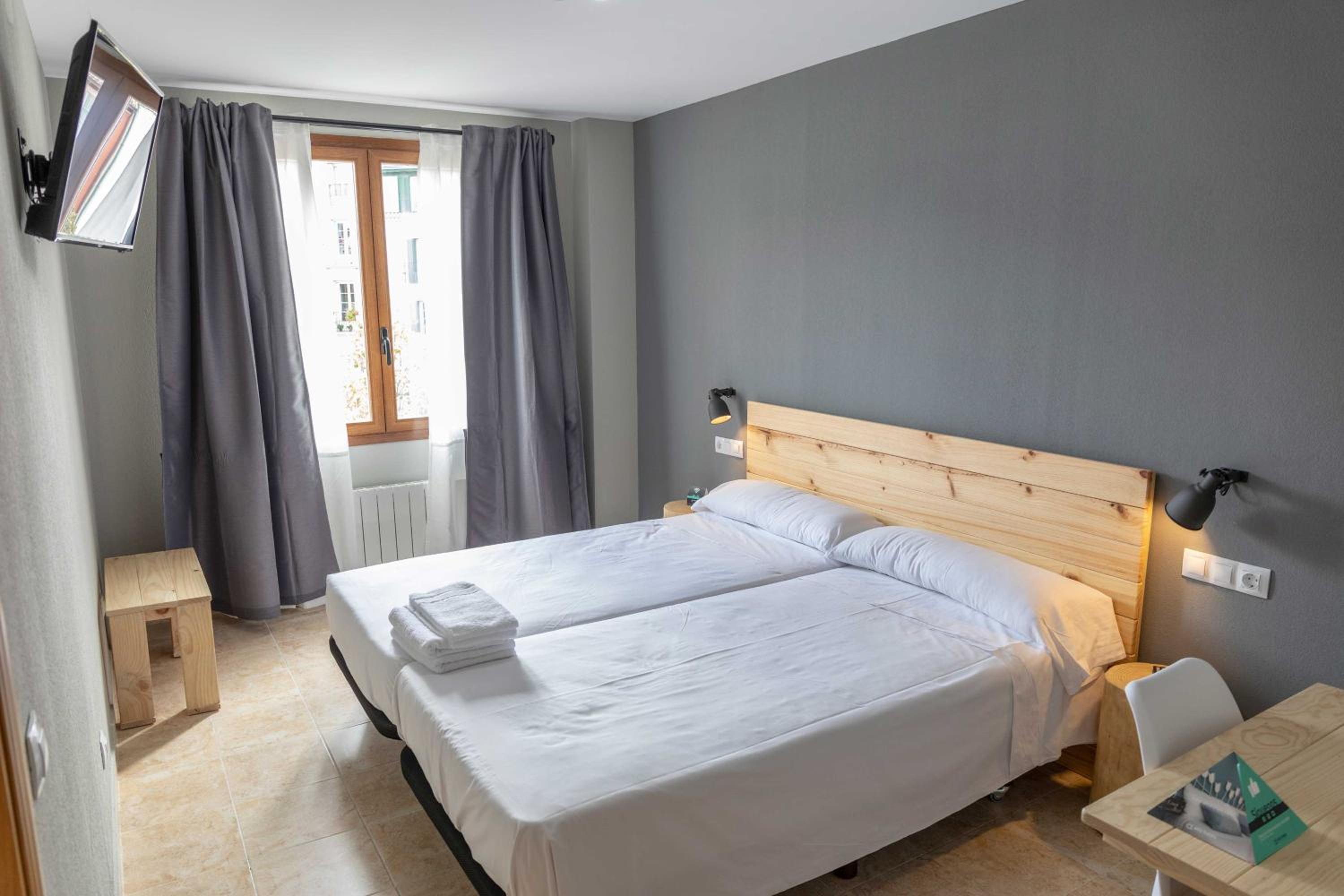 Double or Twin Room photo 3