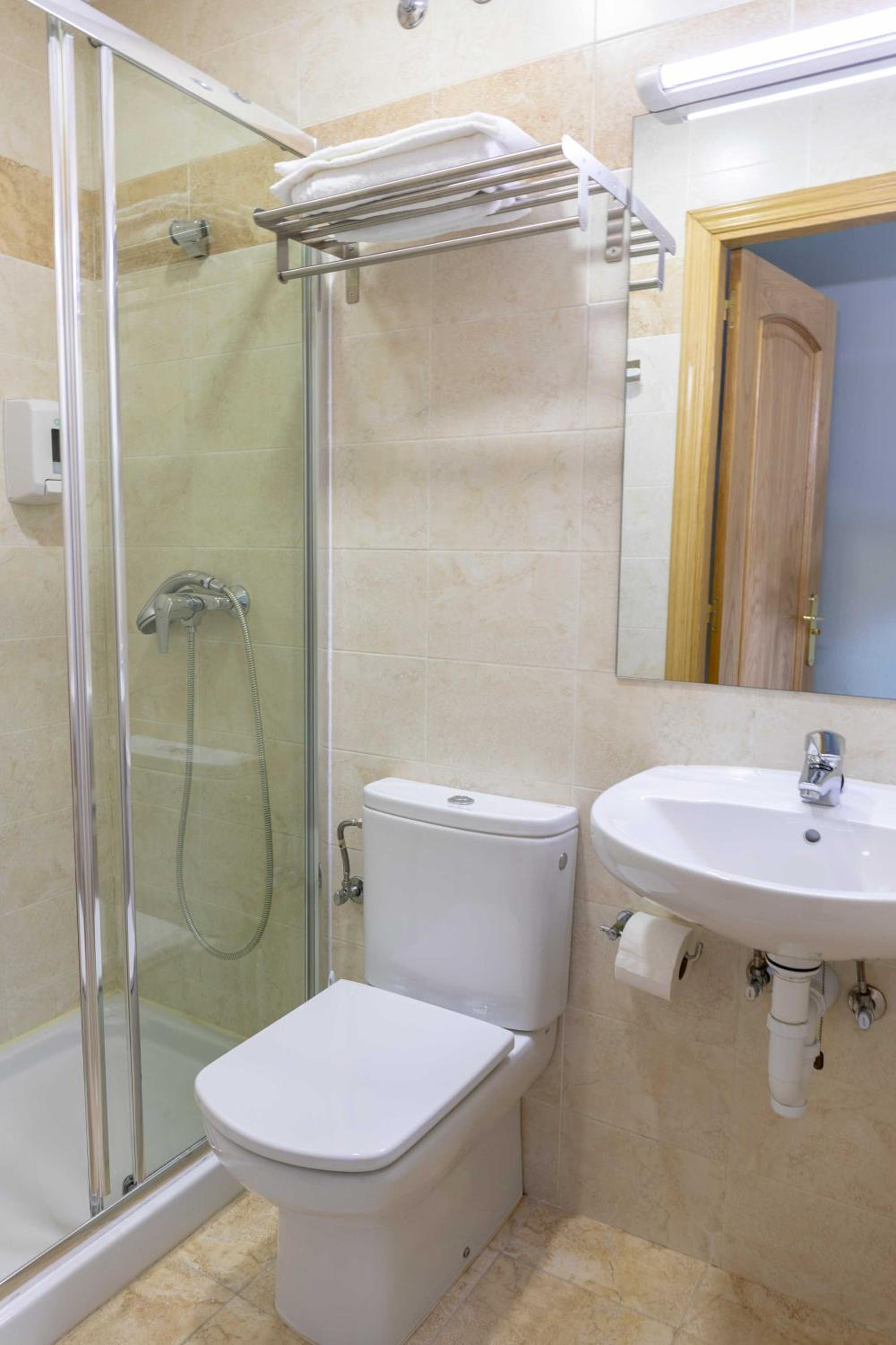 Superior Double or Twin Room photo 3