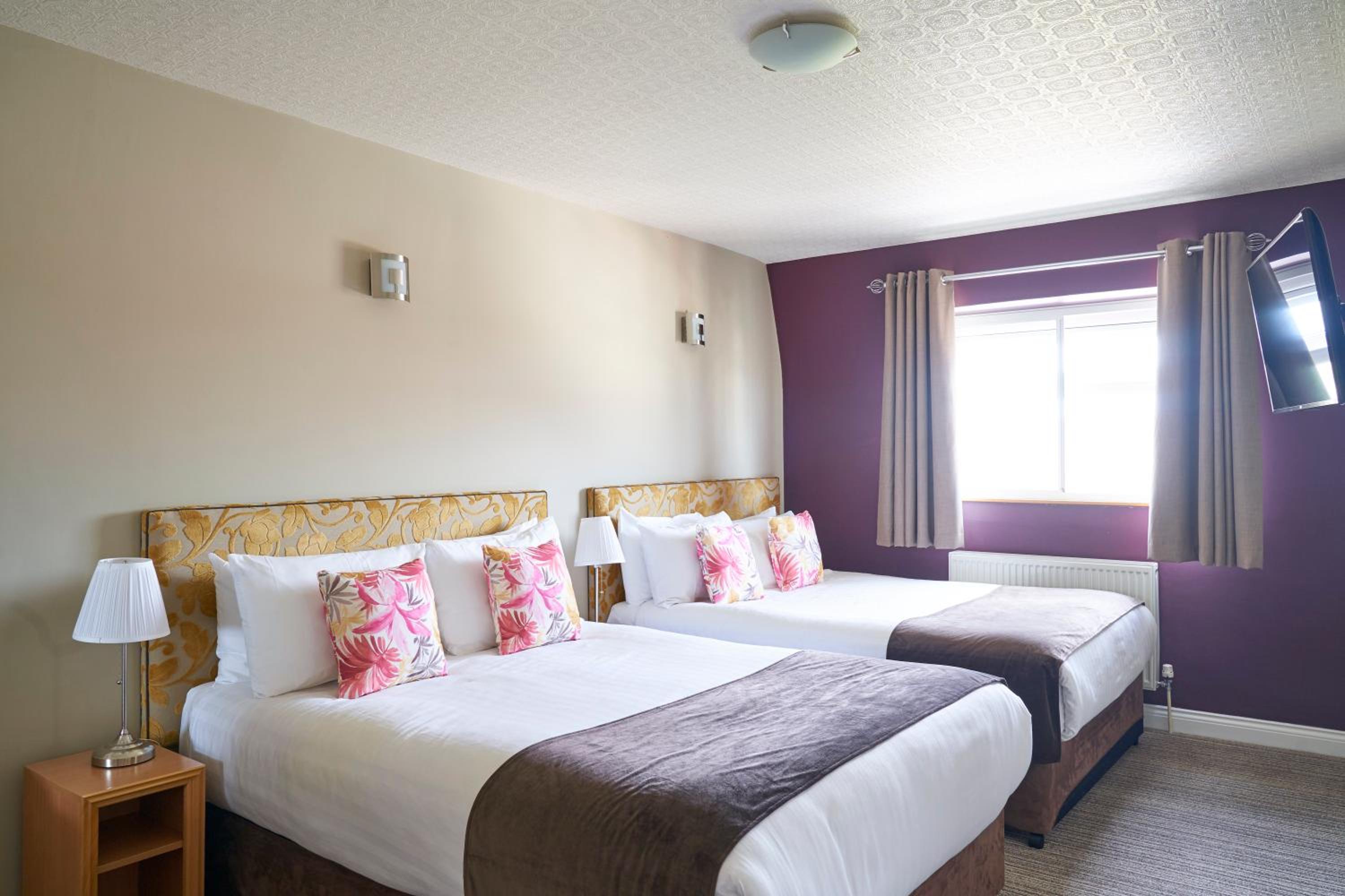 Executive Twin Room with Two Double Beds
