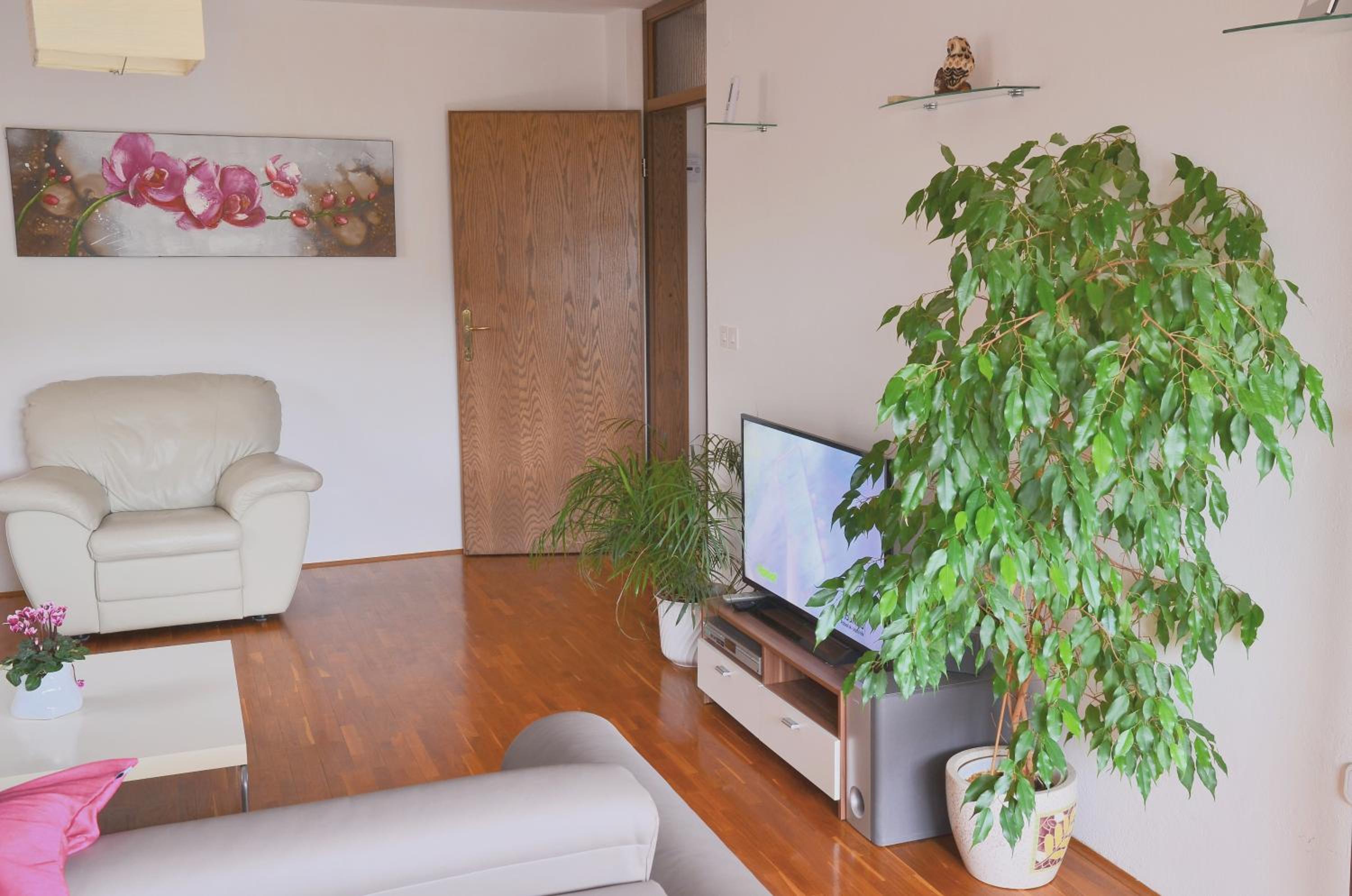 Superior Two-Bedroom Apartment with Balcony - Photo 16