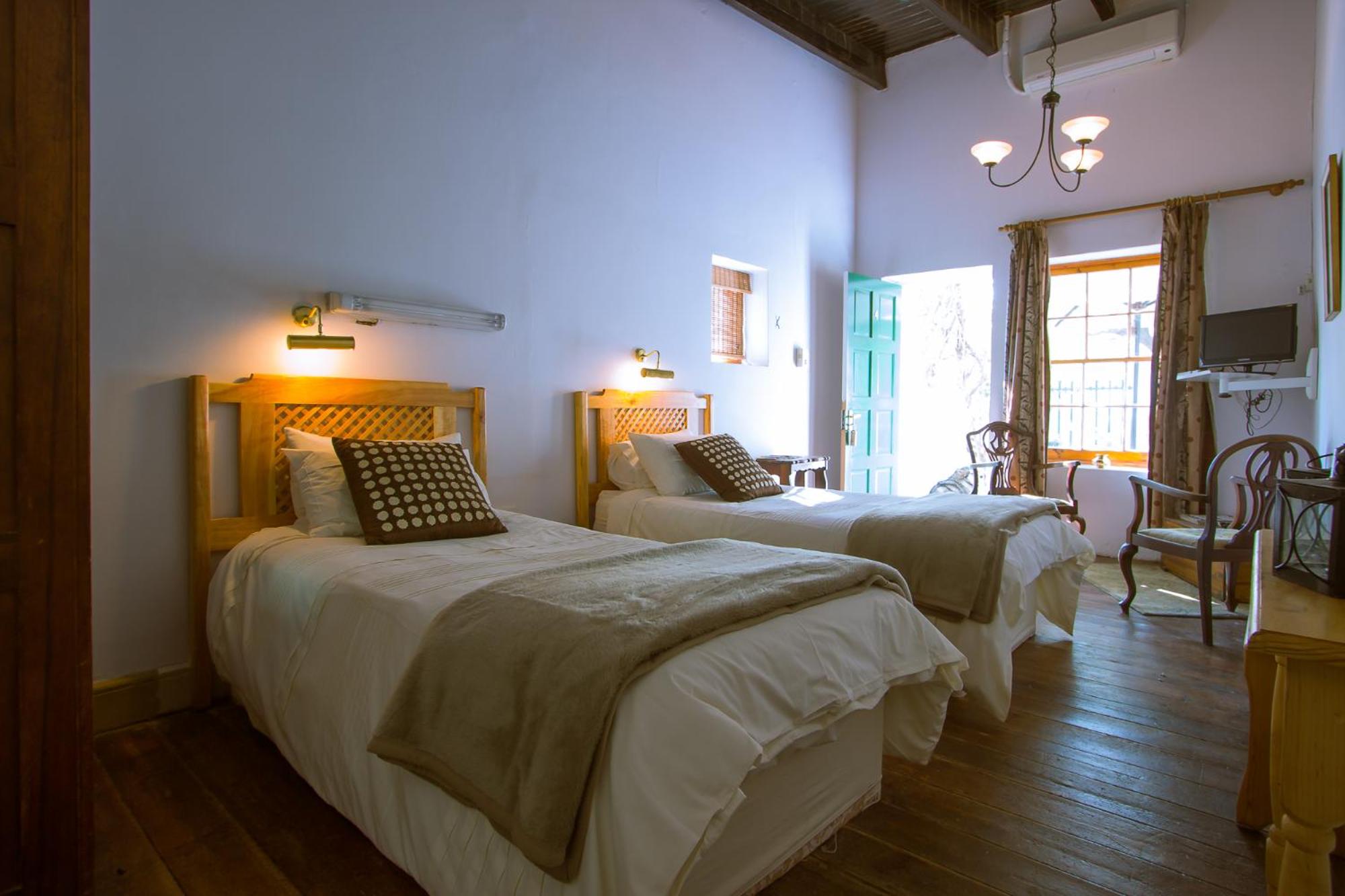 Queen Room photo 1