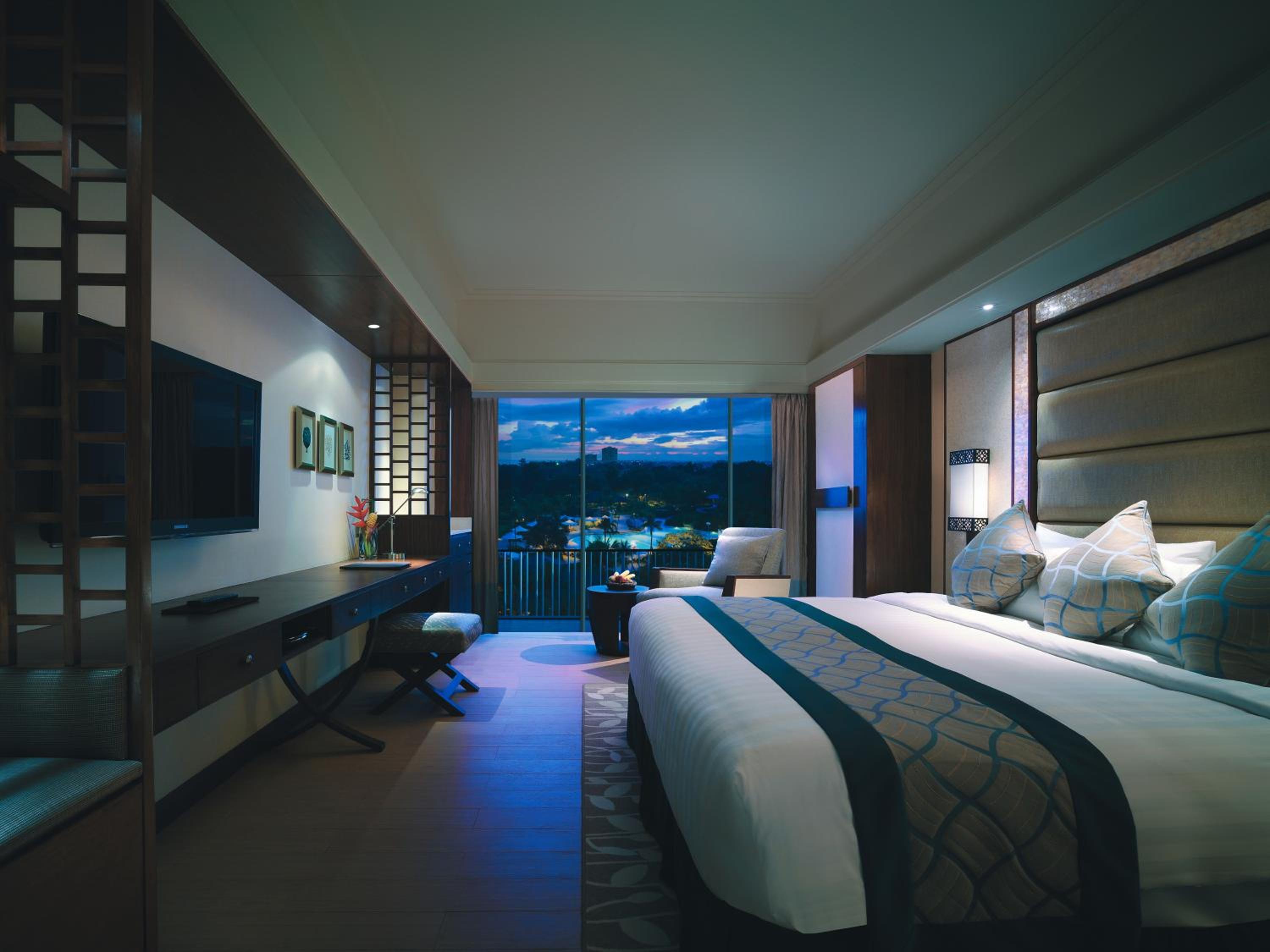 Deluxe Double Room Sea View (Main Wing) - Photo 2