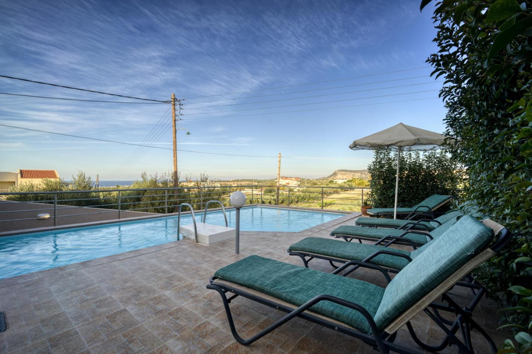 Three-Bedroom Villa with Private Pool - Photo 43