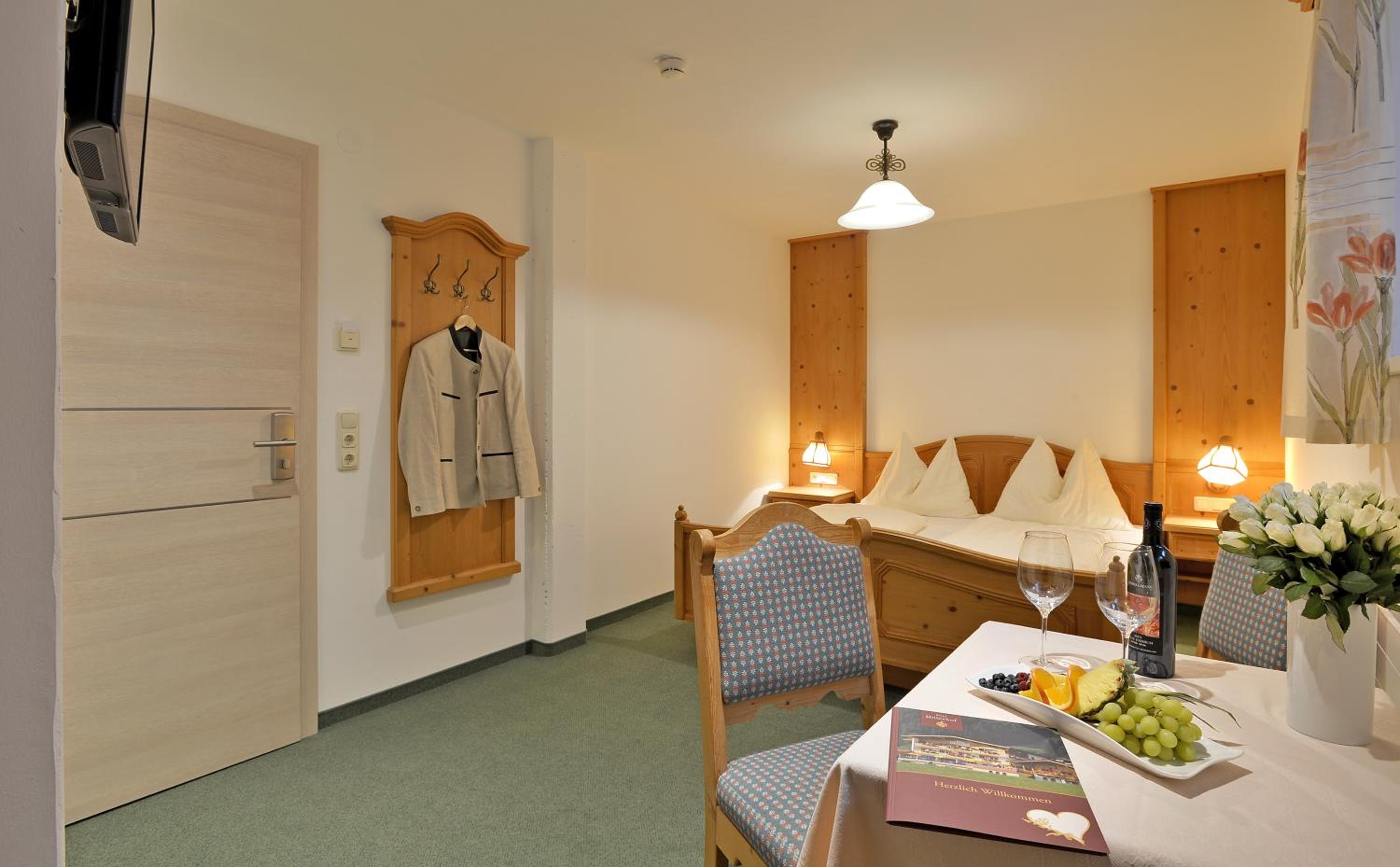 Double Room in Basement - Photo 2