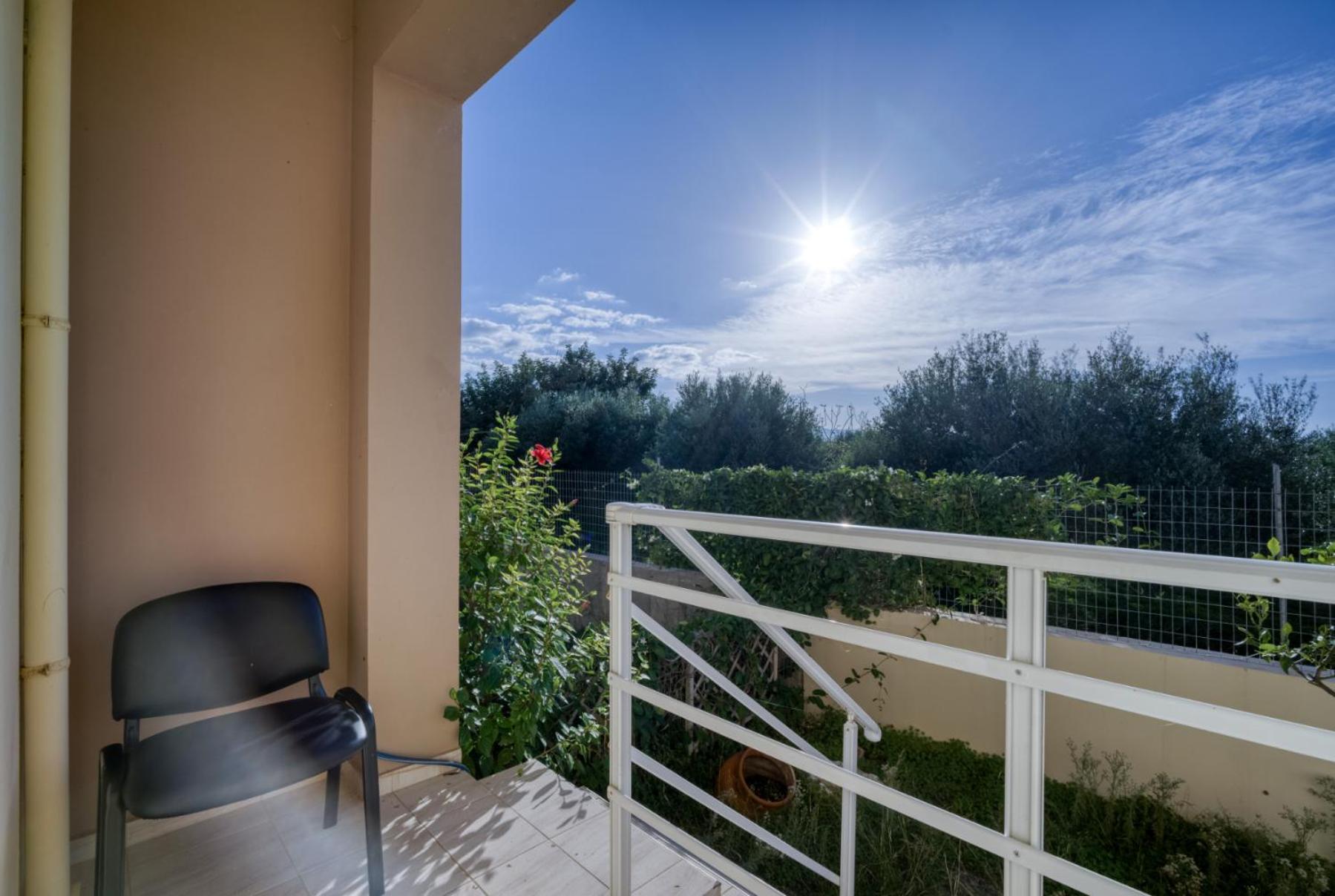 Three-Bedroom Villa with Private Pool - Photo 6
