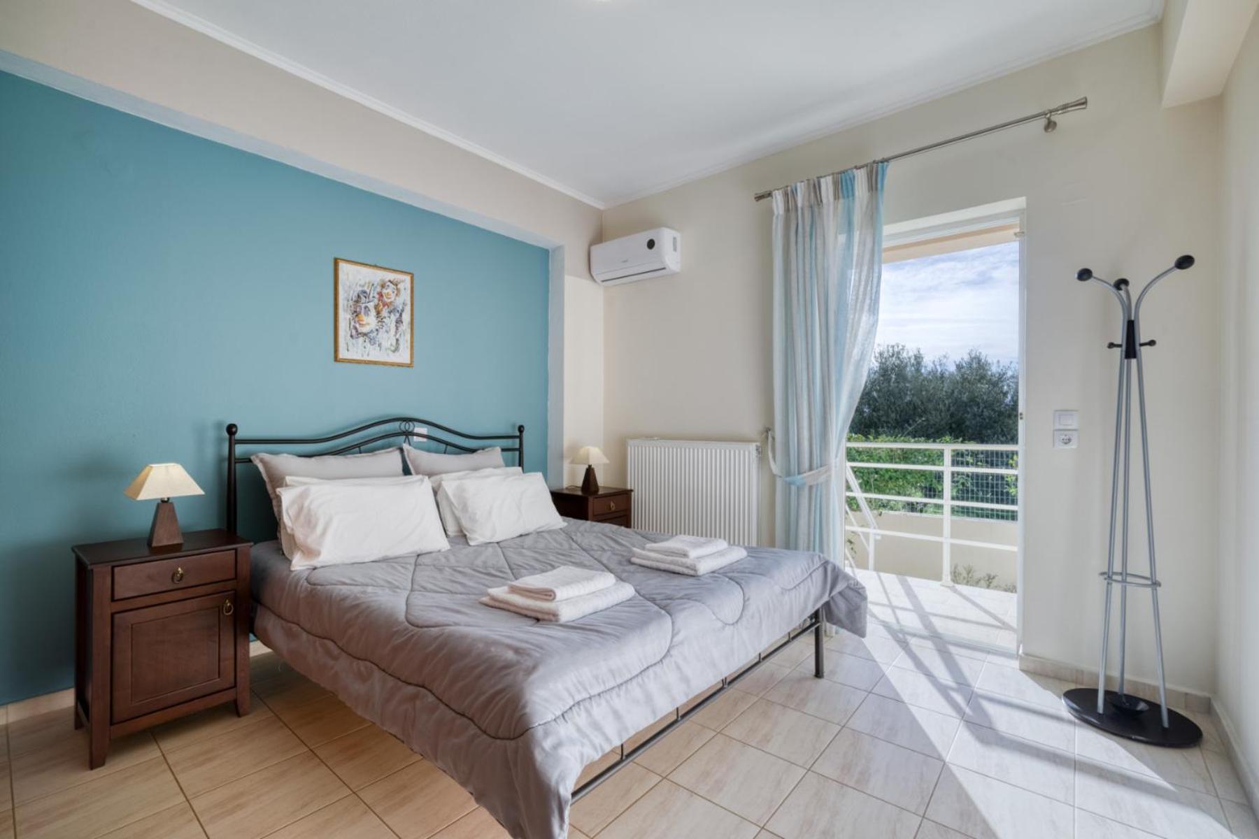 Three-Bedroom Villa with Private Pool - Photo 37
