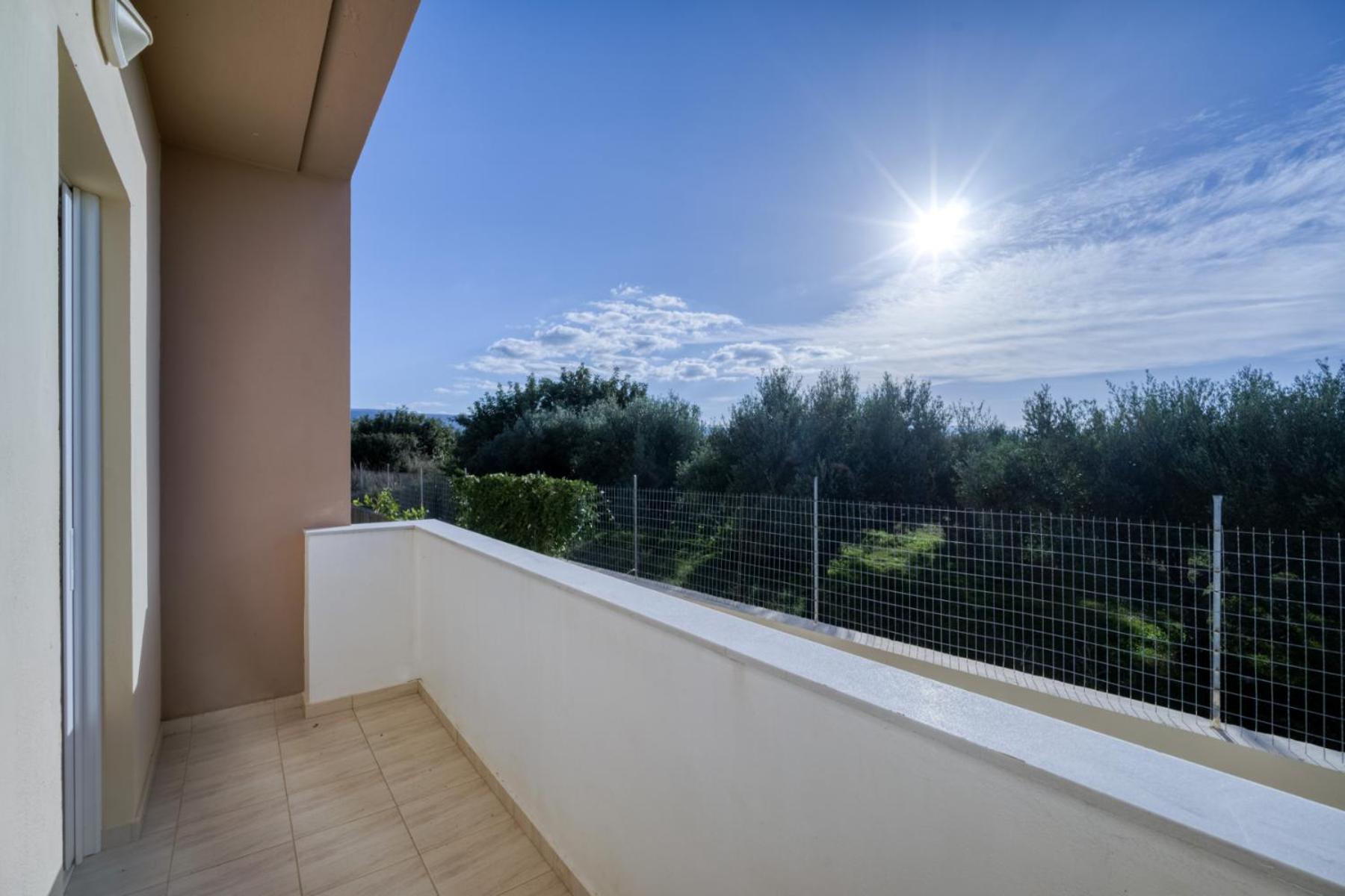 Three-Bedroom Villa with Private Pool - Photo 36