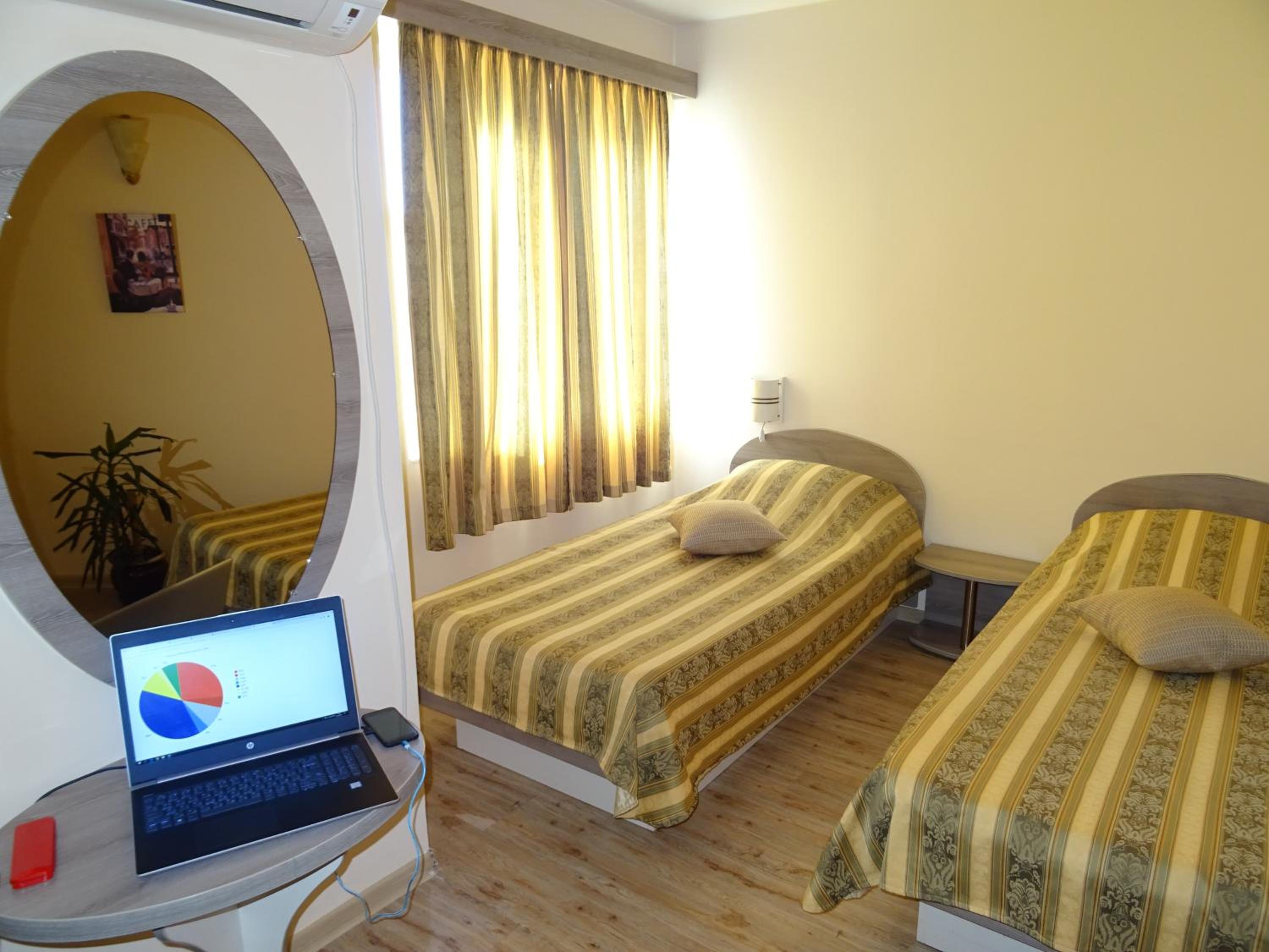 Double or Twin Room - Photo 31