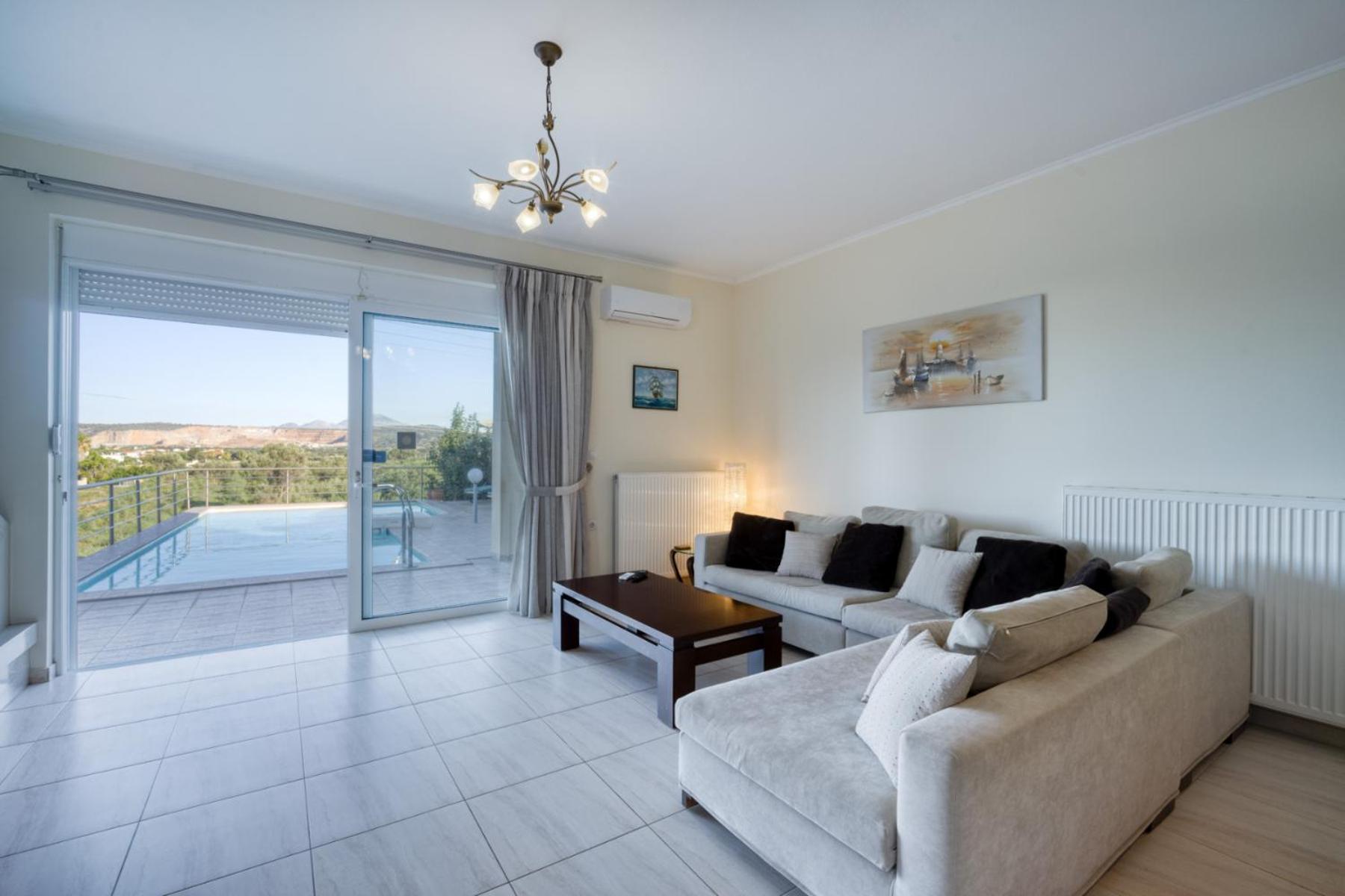 Three-Bedroom Villa with Private Pool - Photo 24