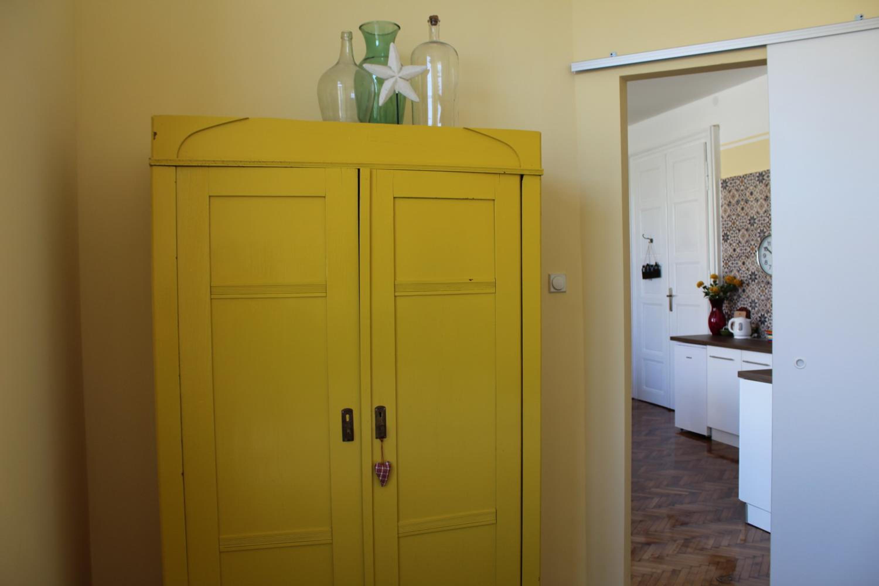 Apartment photo 2