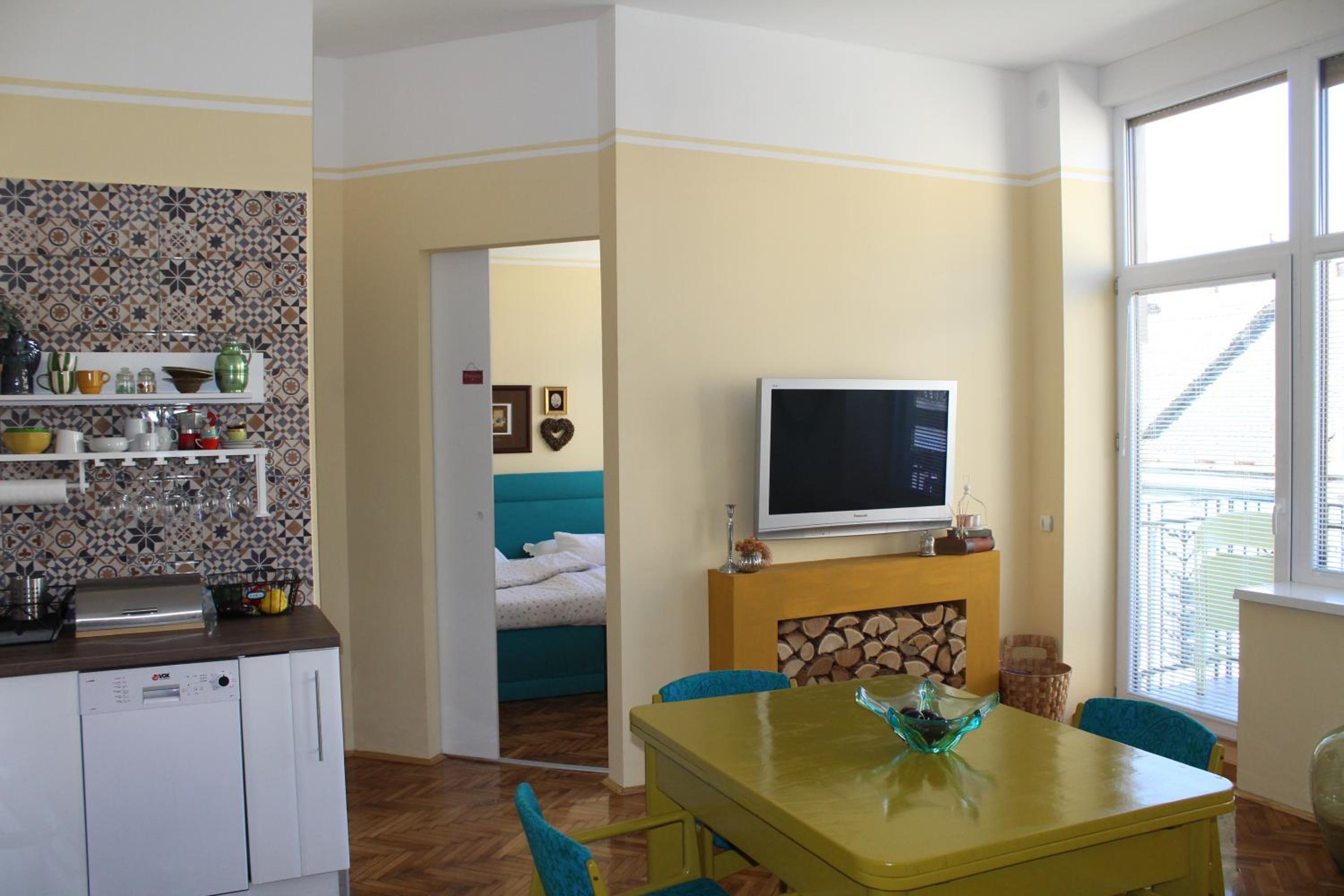 Apartment photo 1