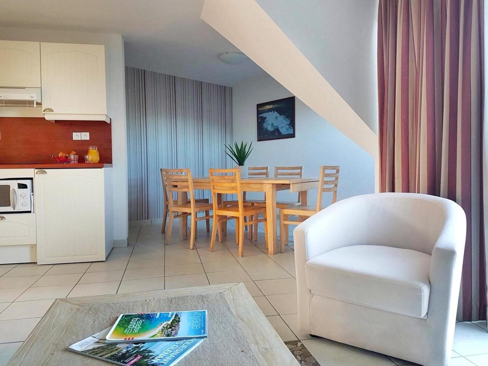 Two-Bedroom Apartment (5-7 adults) with Swimming Pool View photo 2
