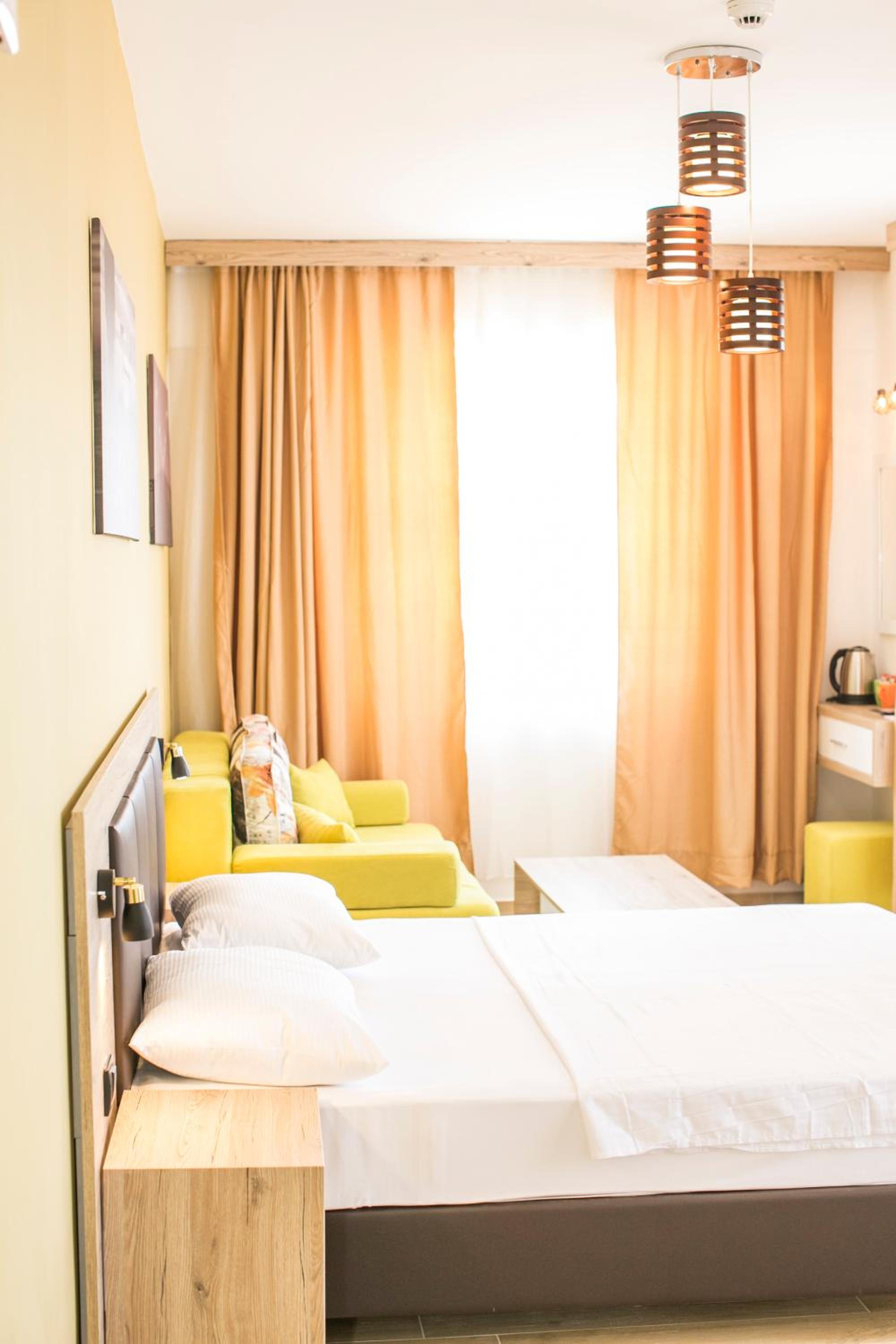 Double Room with Balcony photo 3
