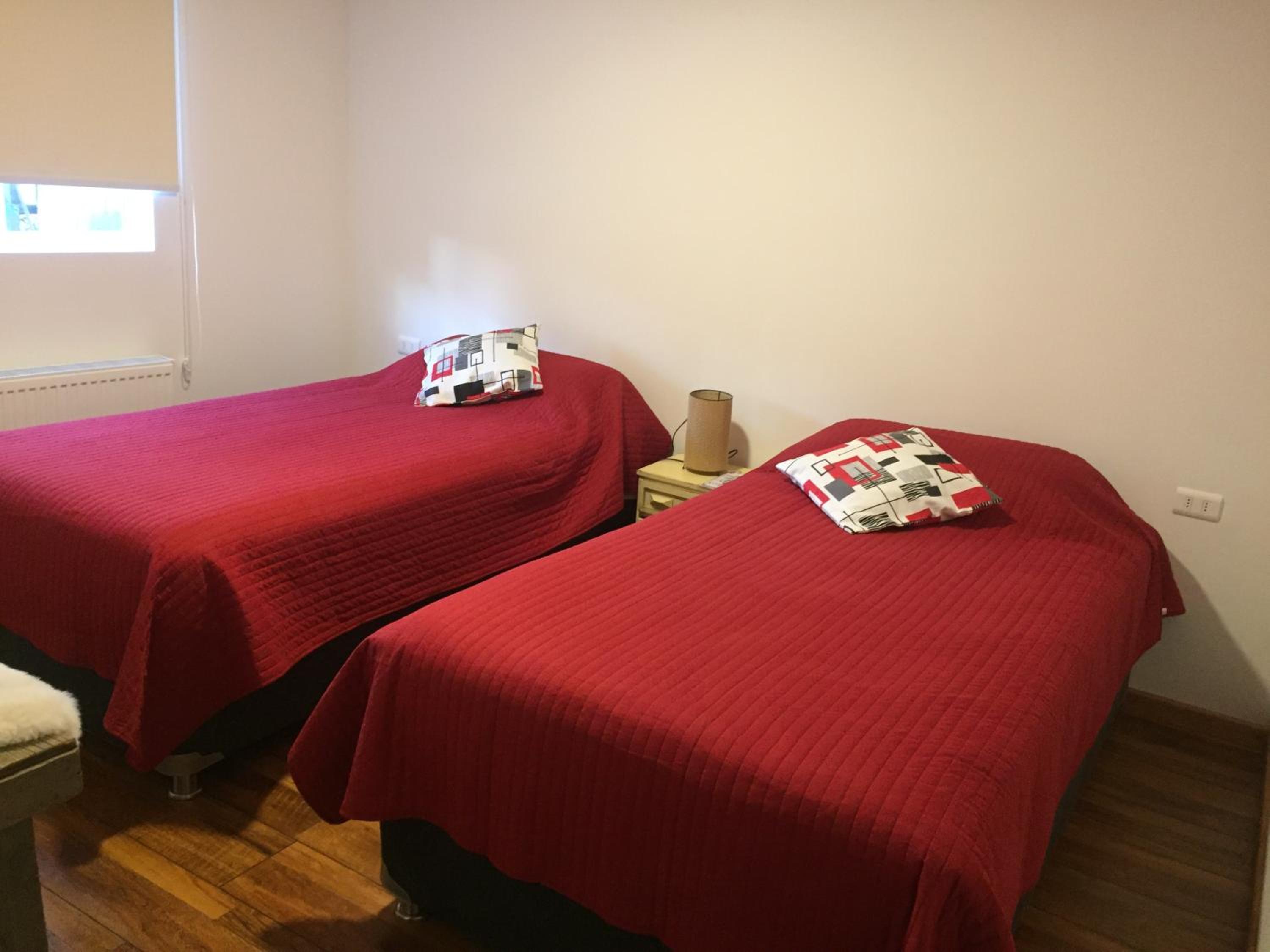 Economy Twin Room with Shared Bathroom photo 1
