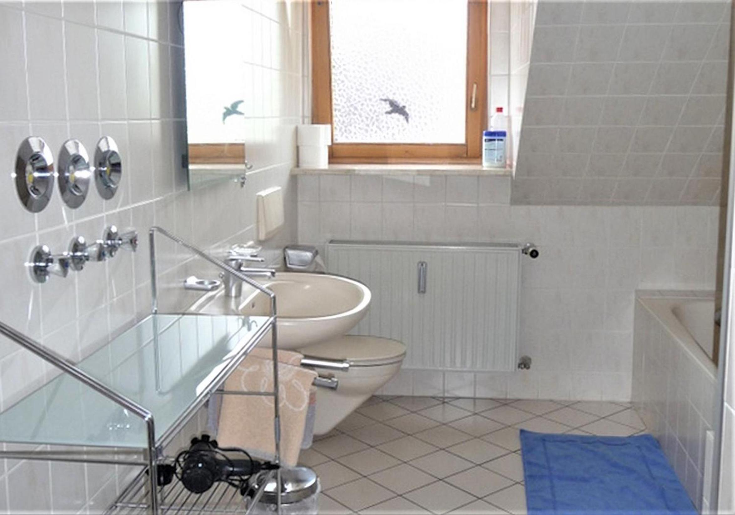Two-Bedroom Deluxe Apartment with Garden View photo 2