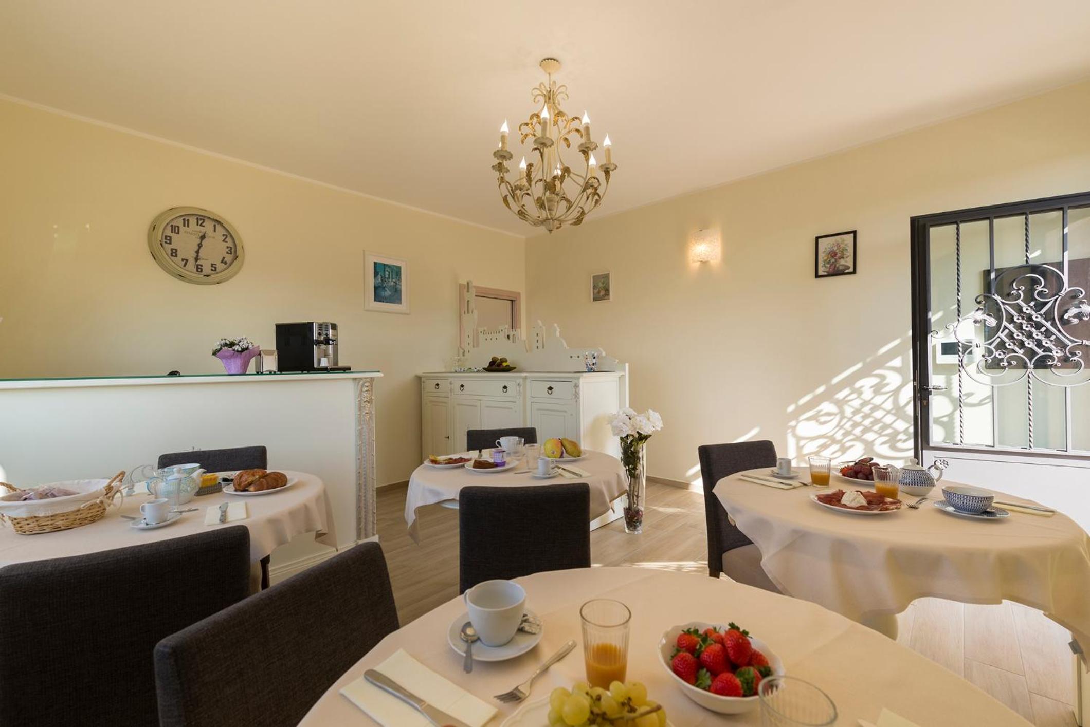 Junior Suite - Photo 12