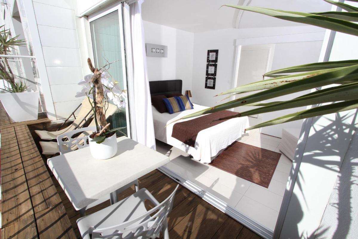 Suite with harbor or sea view - Photo 3