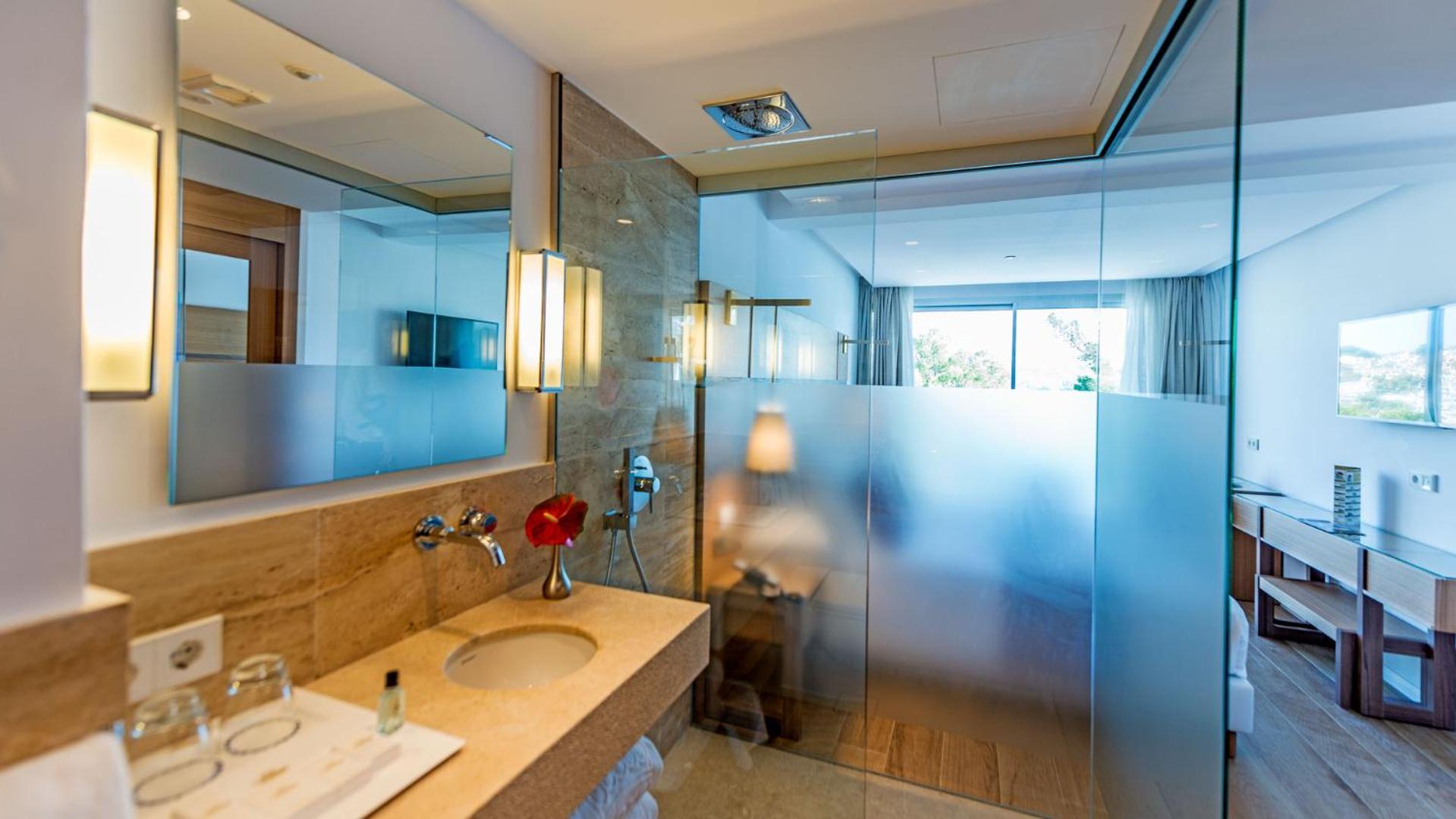 Available room