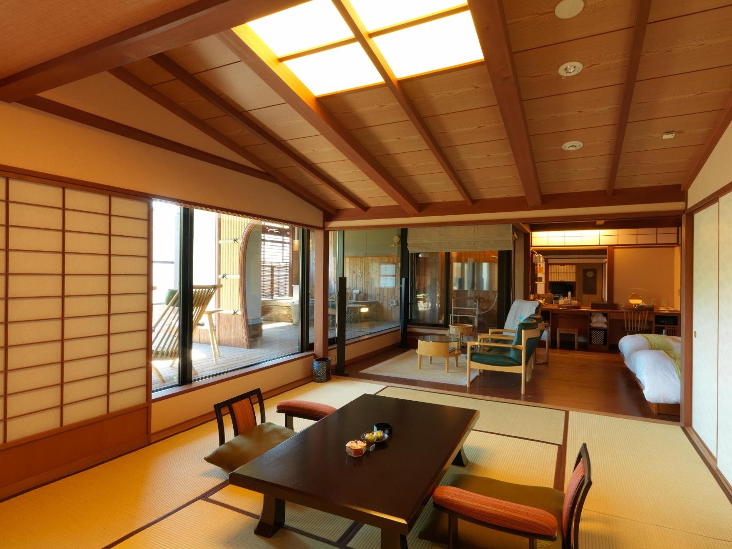 Standard Suite with Open-Air Bath and Forest View - Traditional Japanese Style Kaiseki Dinner + Japanese Style Breakfast Included photo 1