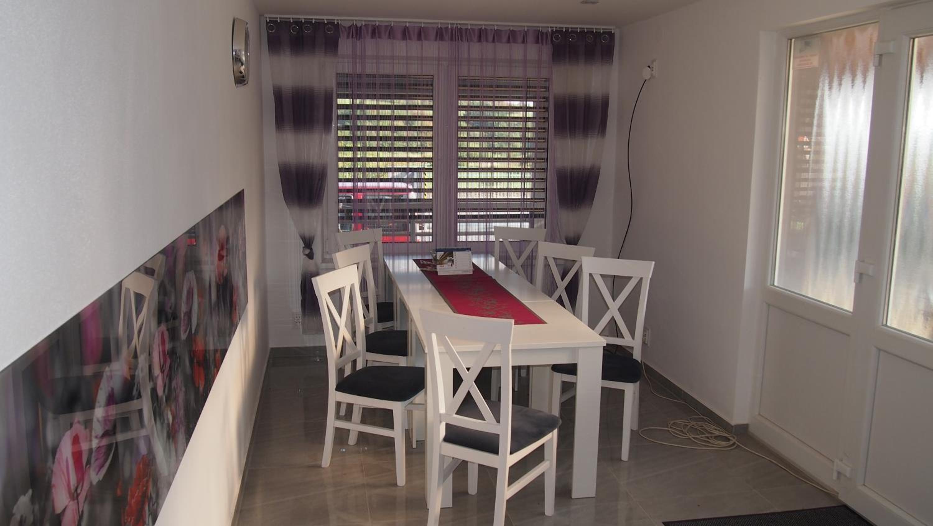 One-Bedroom Apartment - Photo 17