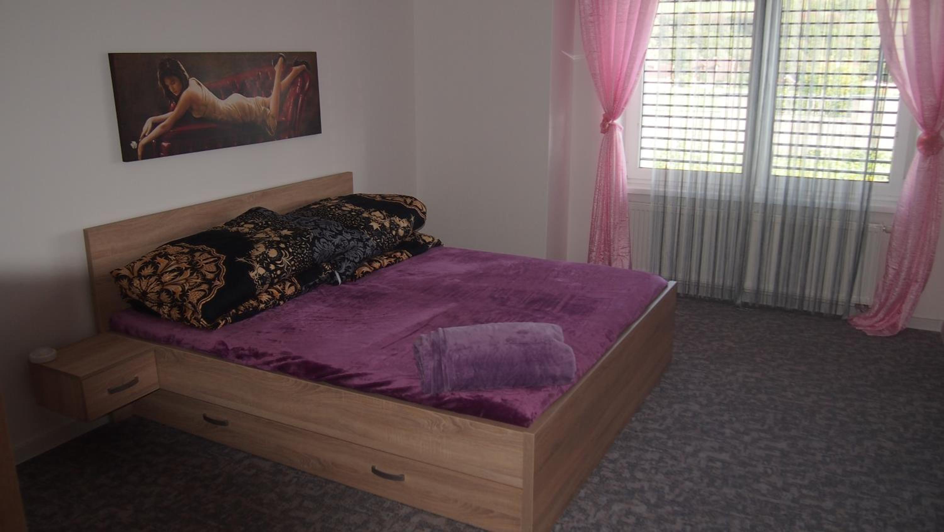 One-Bedroom Apartment - Photo 10