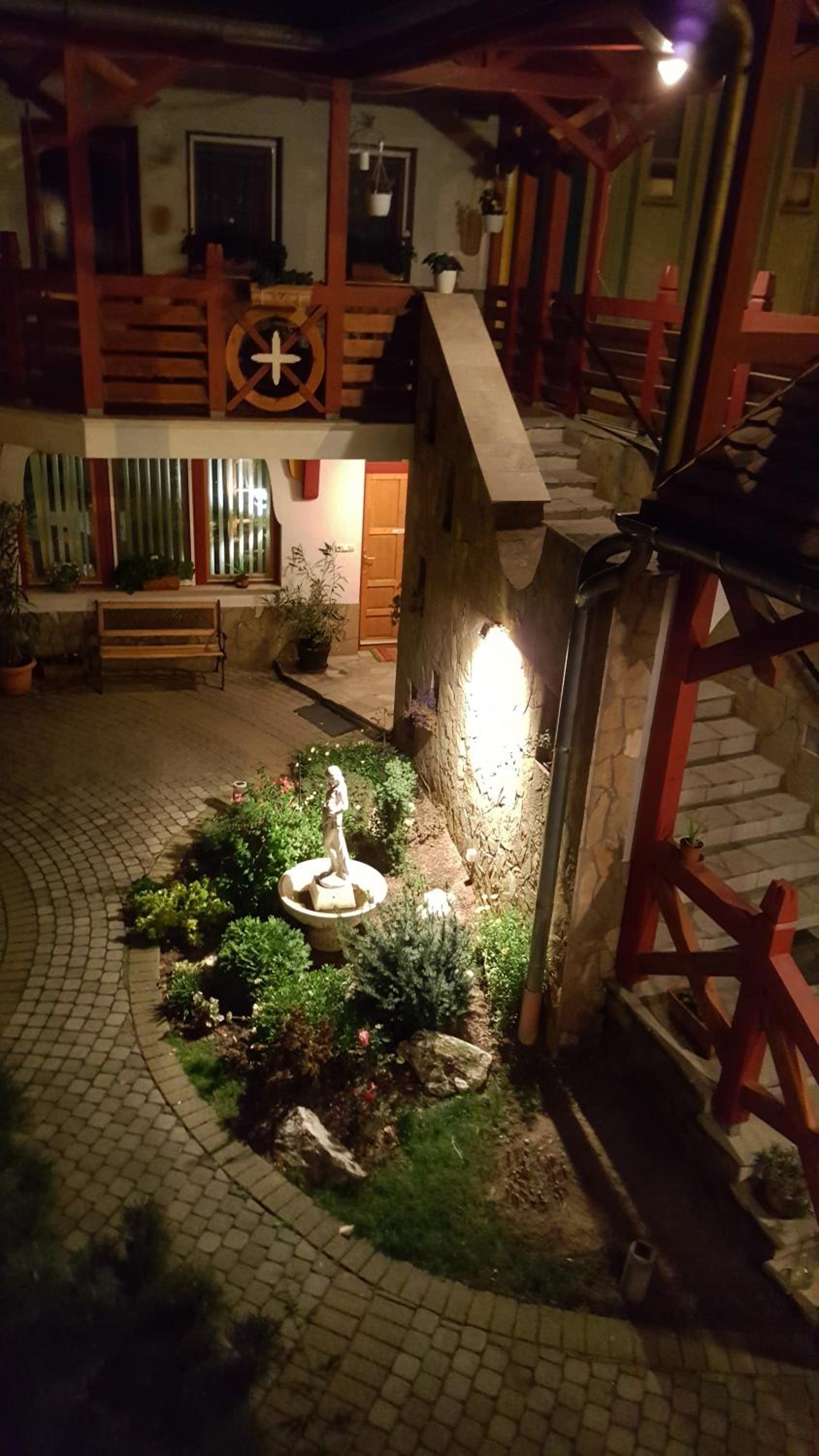 Apartment - Photo 39