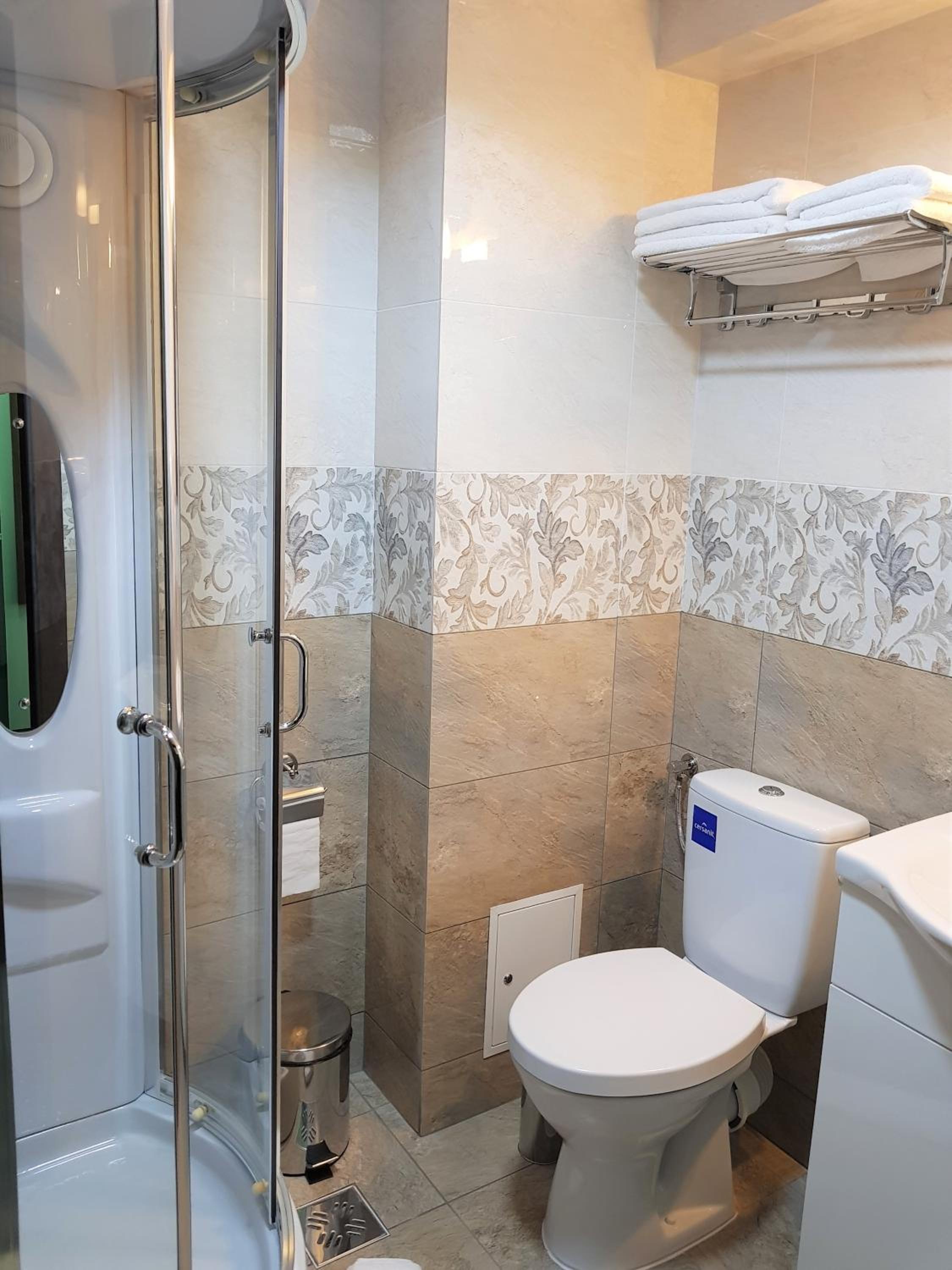 Deluxe Double Room with Balcony - Photo 3